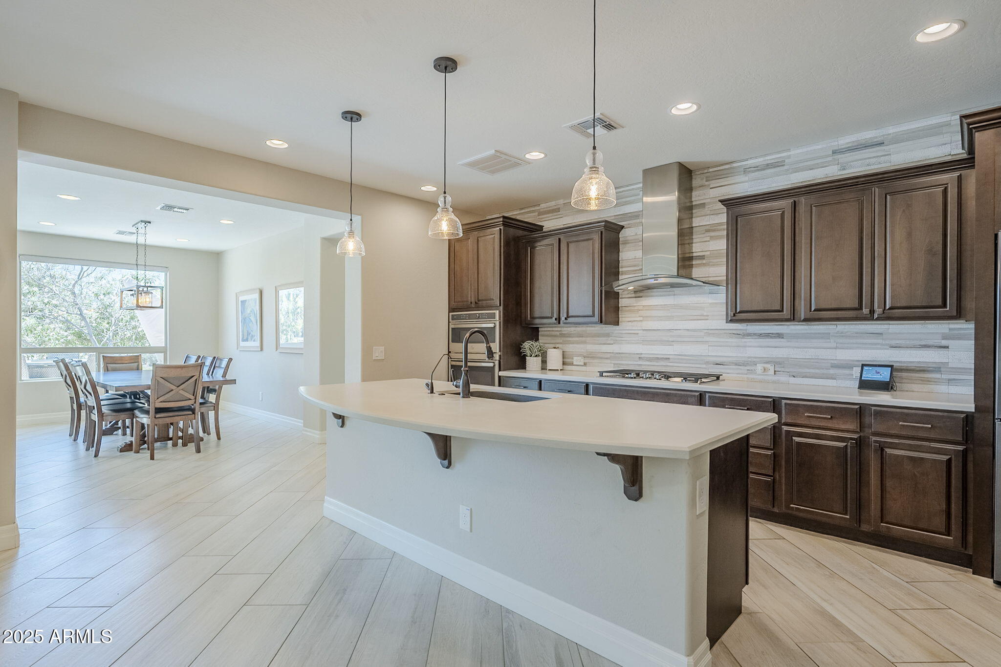841 E FARMERS Lane