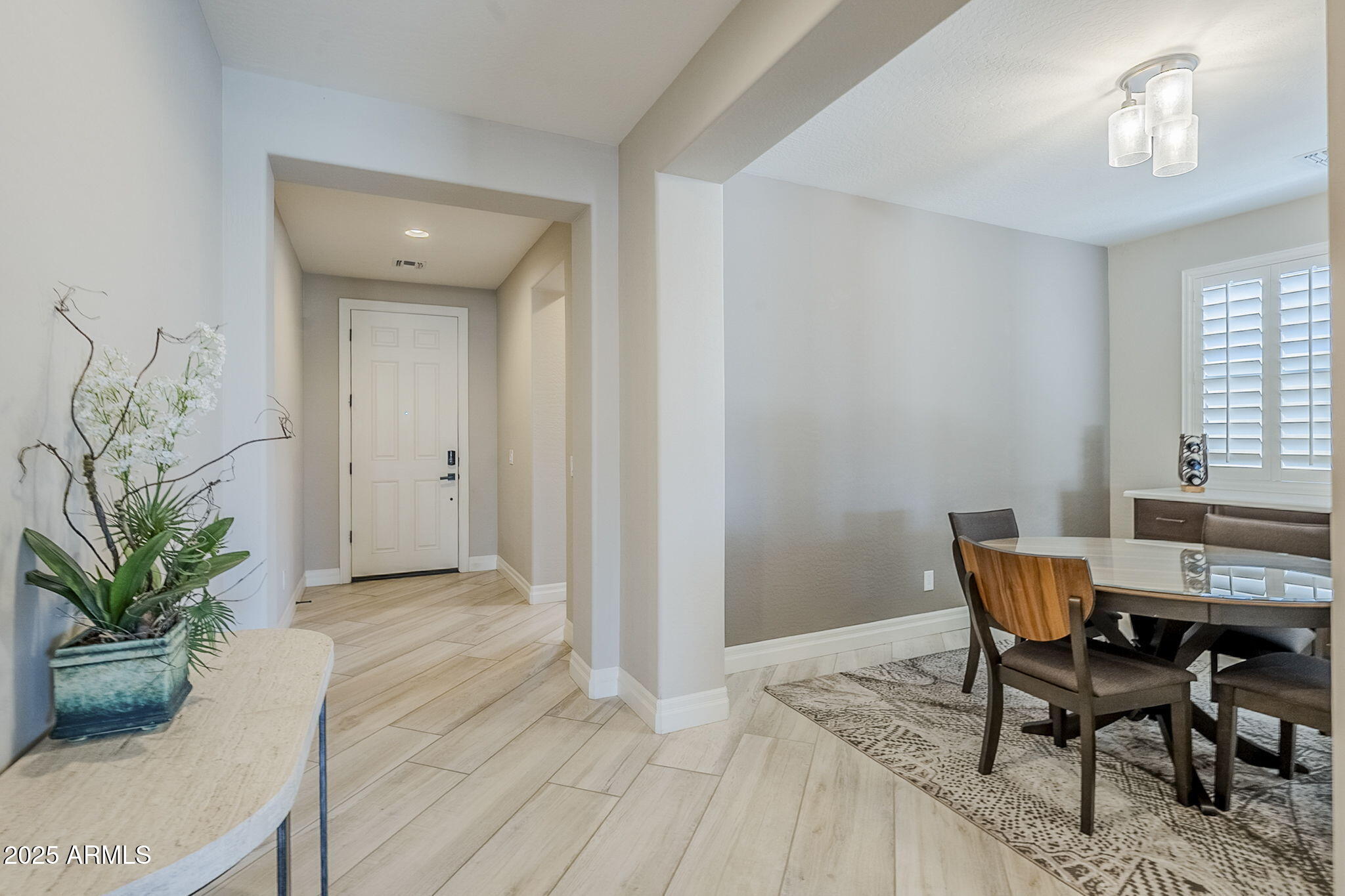 841 E FARMERS Lane