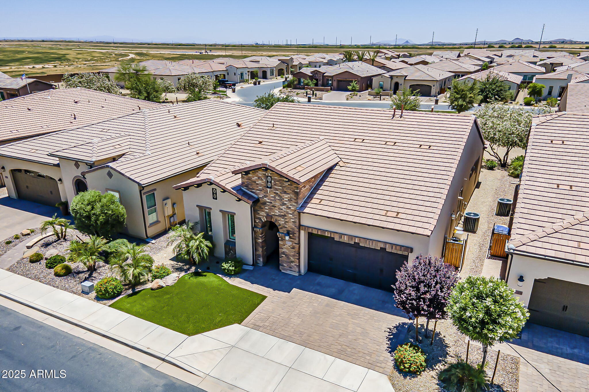 841 E FARMERS Lane