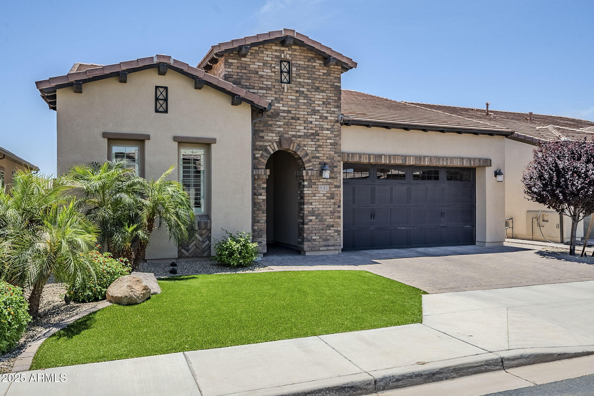 841 E FARMERS Lane