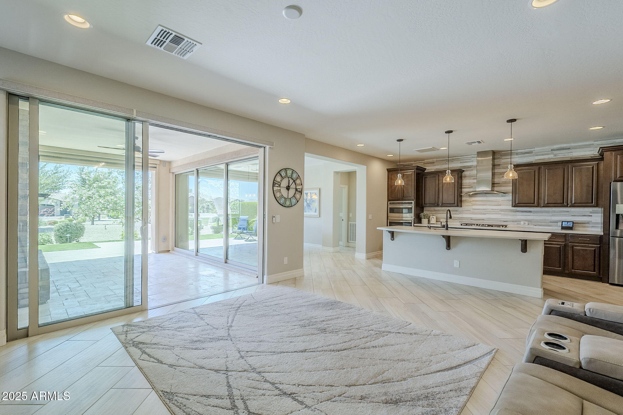 841 E FARMERS Lane