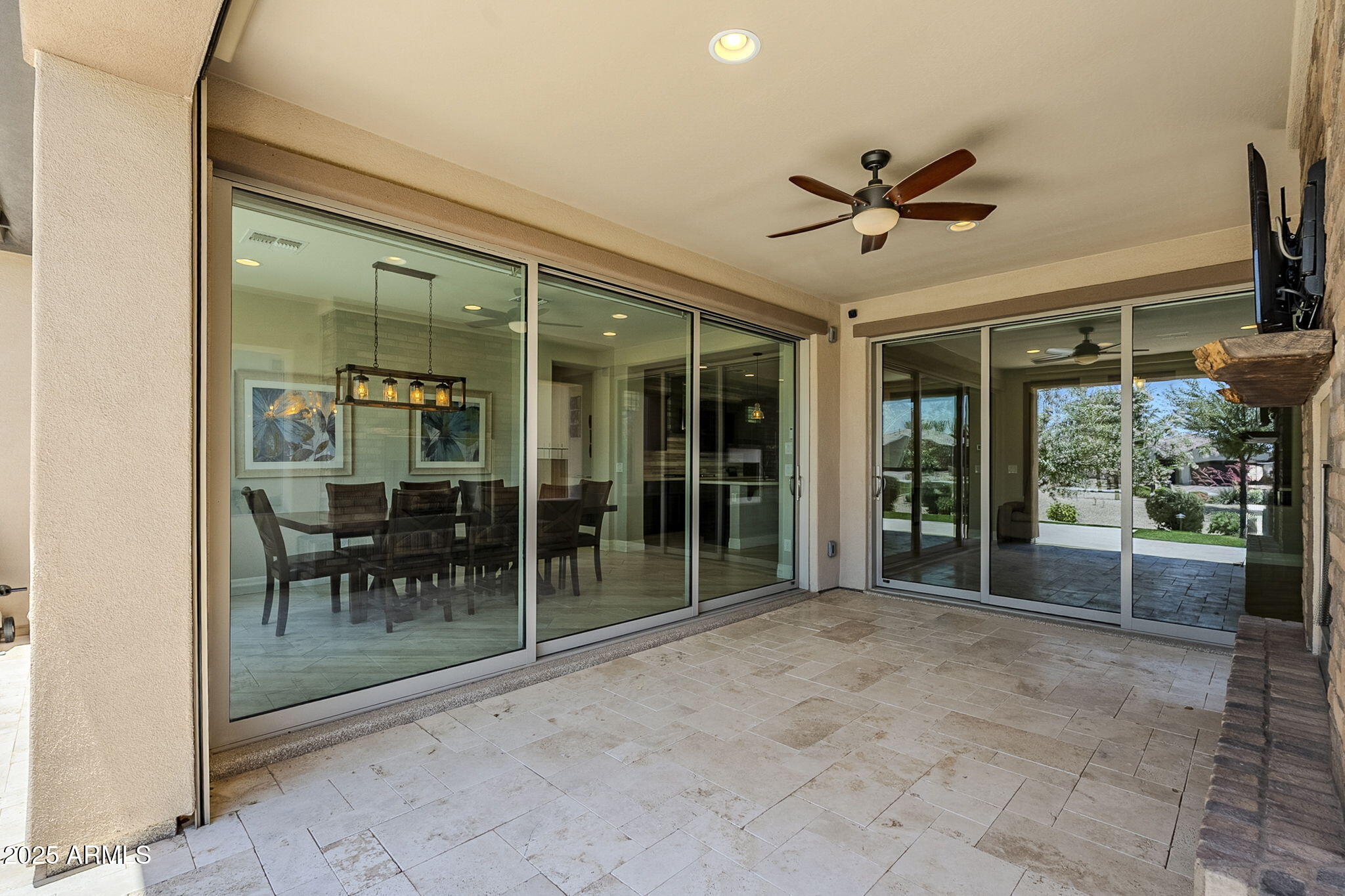 841 E FARMERS Lane