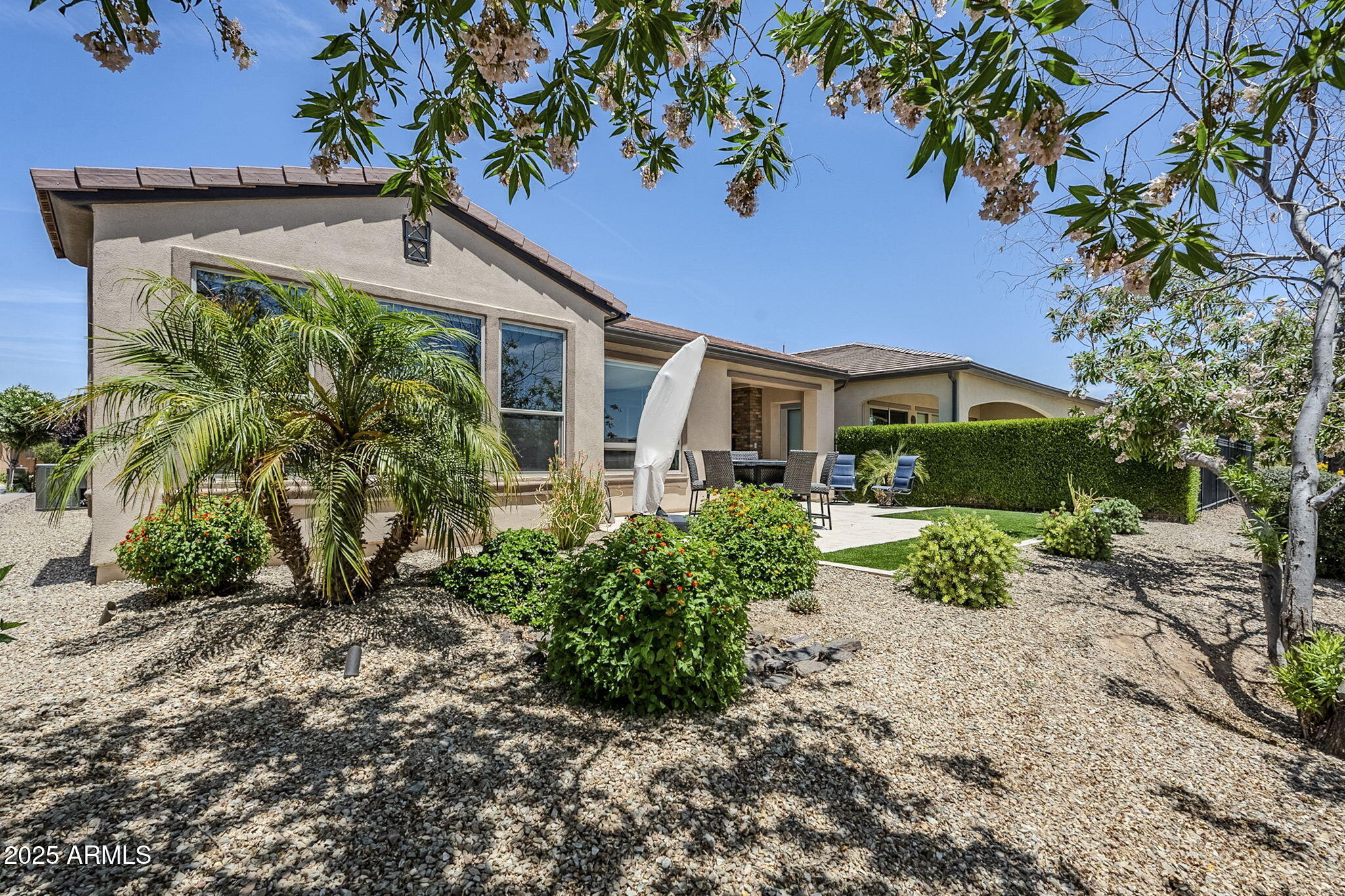 841 E FARMERS Lane