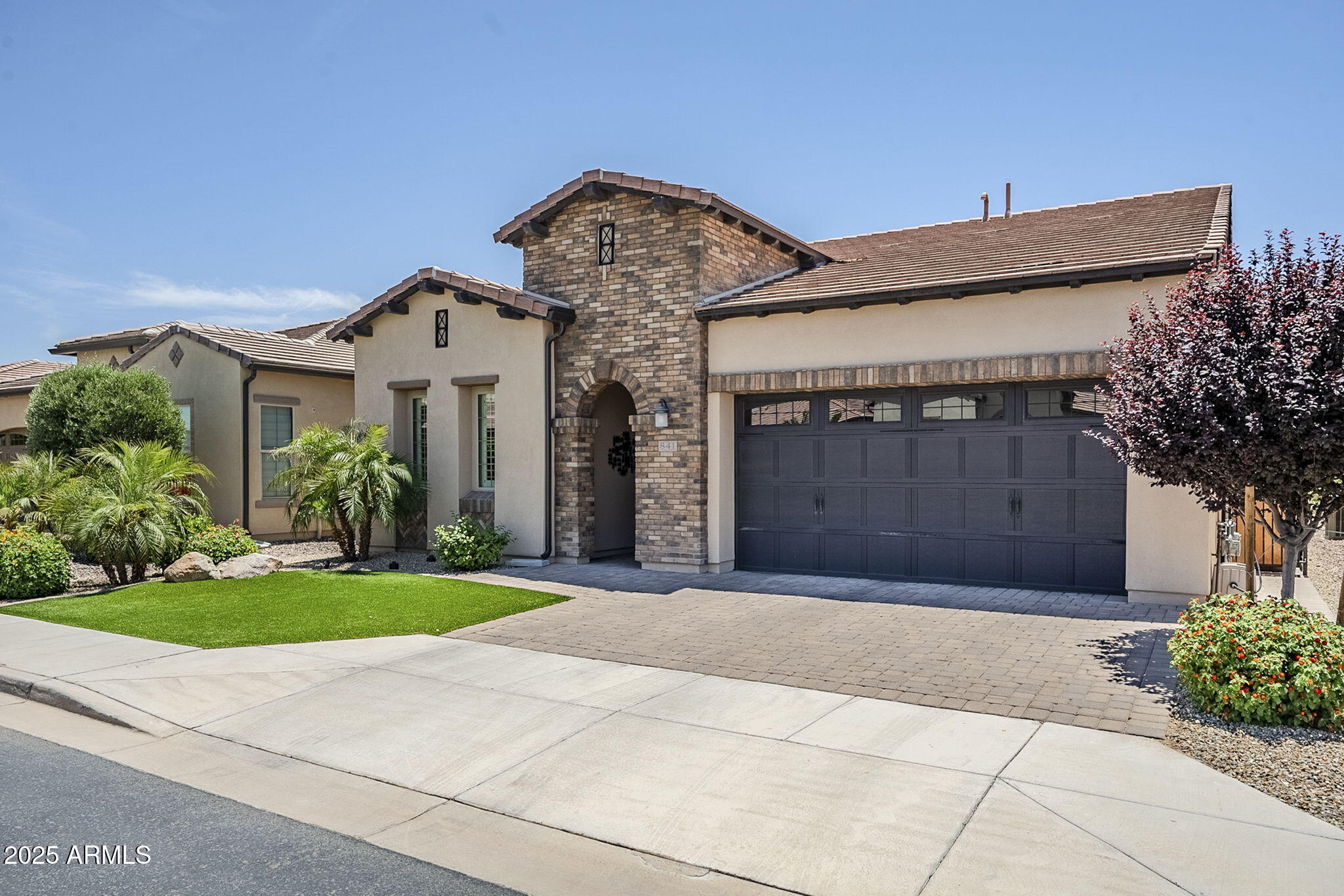 841 E FARMERS Lane
