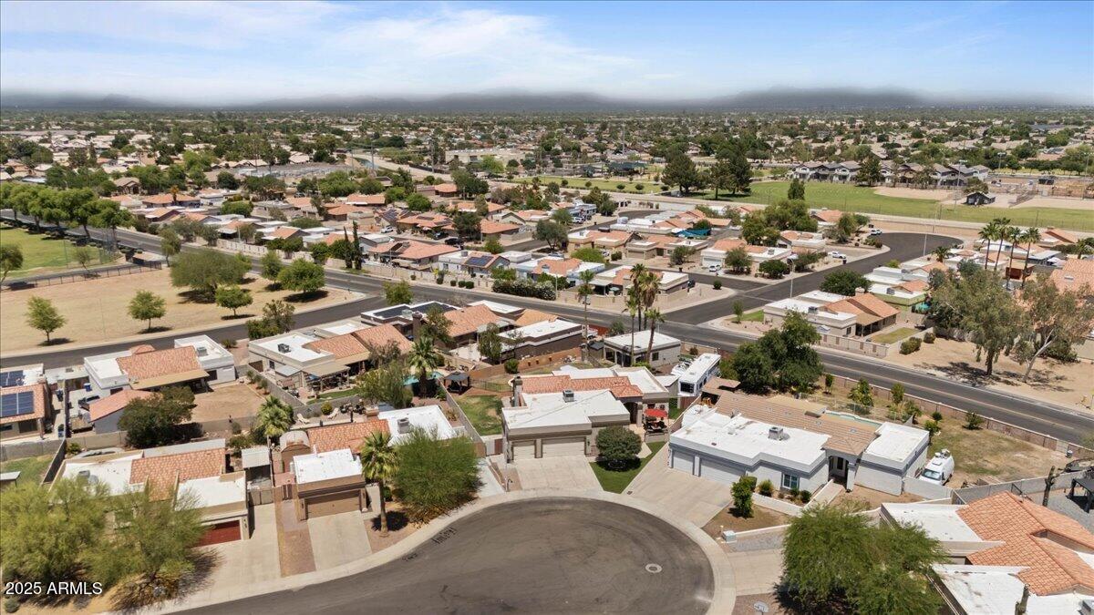 1670 E WHITTEN Street