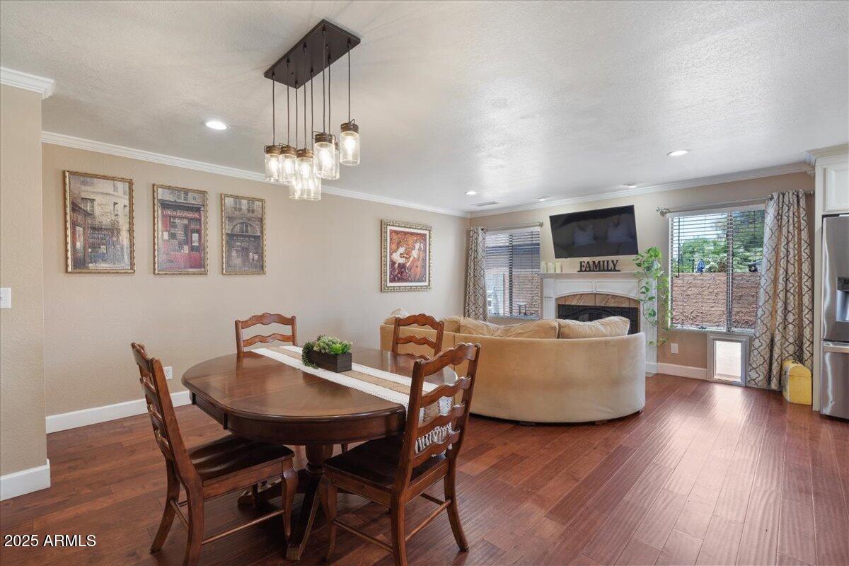 1670 E WHITTEN Street