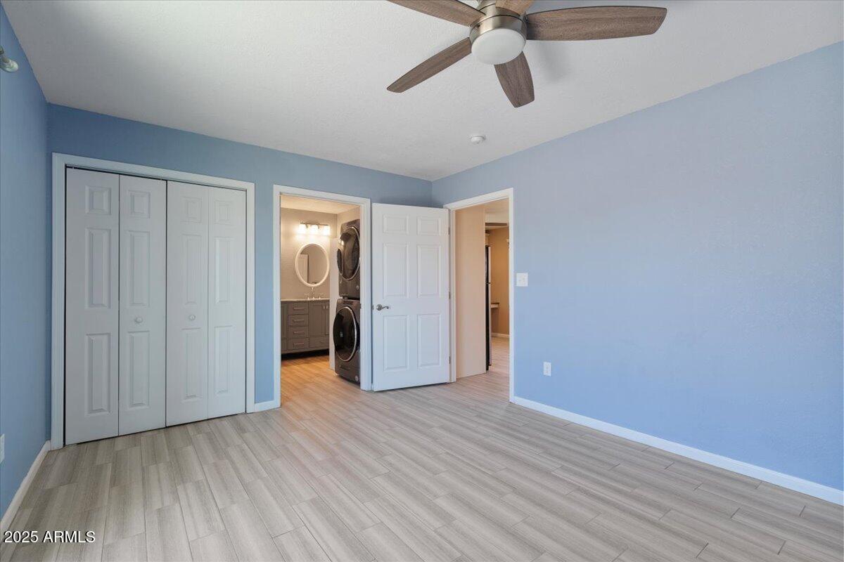 1670 E WHITTEN Street