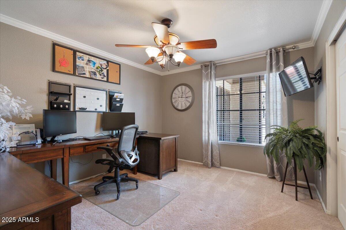 1670 E WHITTEN Street