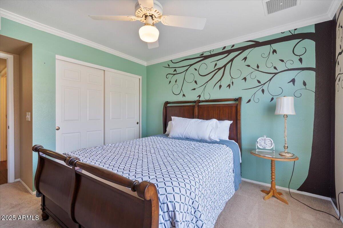 1670 E WHITTEN Street