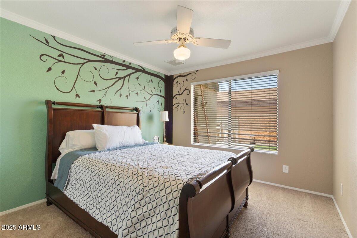 1670 E WHITTEN Street