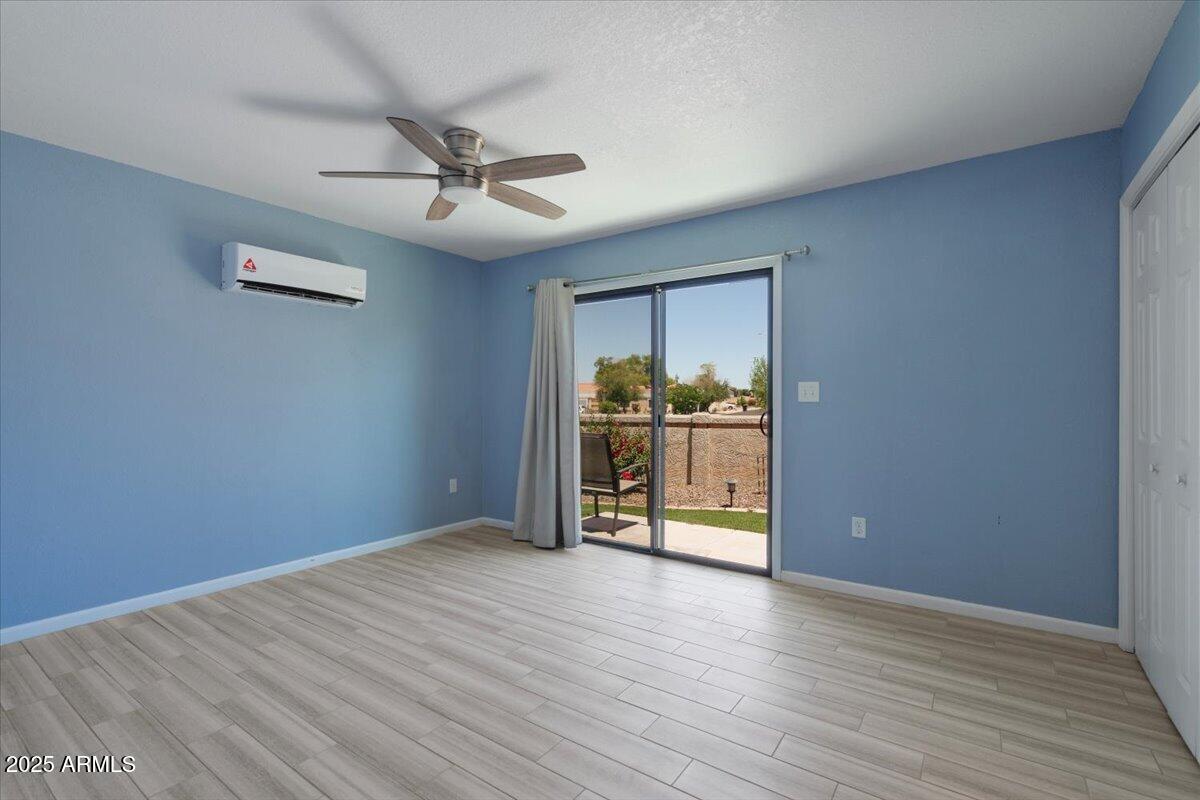 1670 E WHITTEN Street