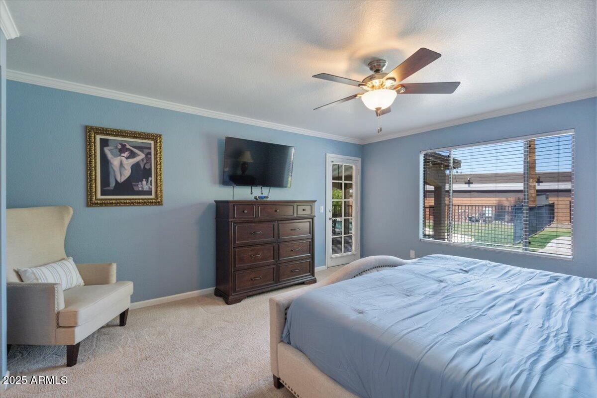 1670 E WHITTEN Street