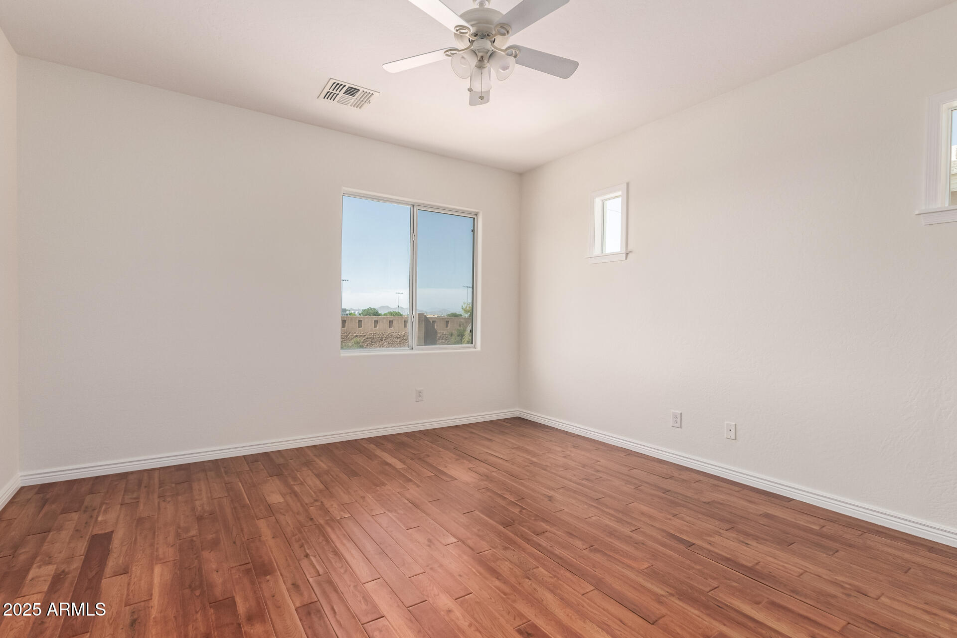 3085 E CAMELLIA Drive