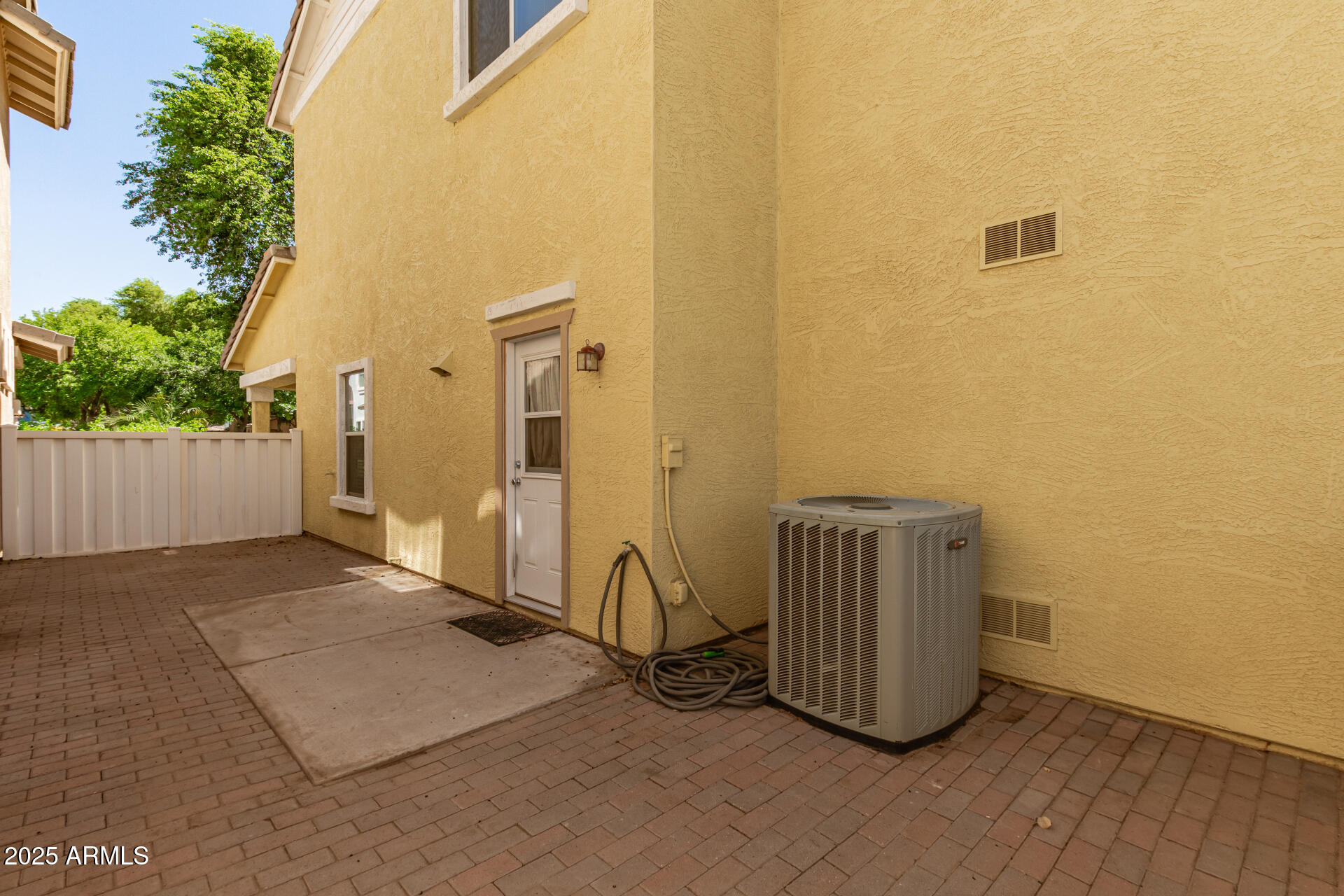 3085 E CAMELLIA Drive