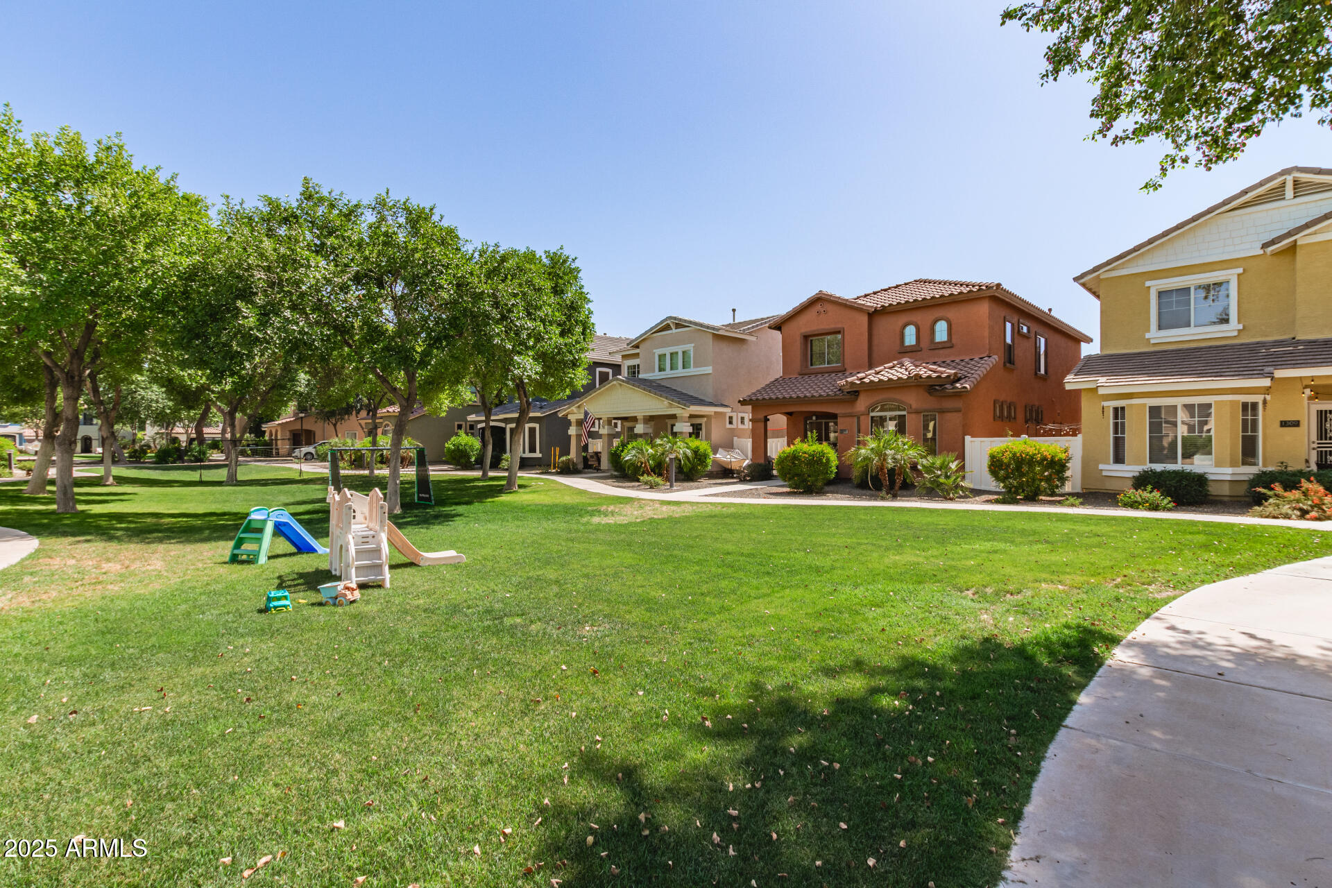 3085 E CAMELLIA Drive
