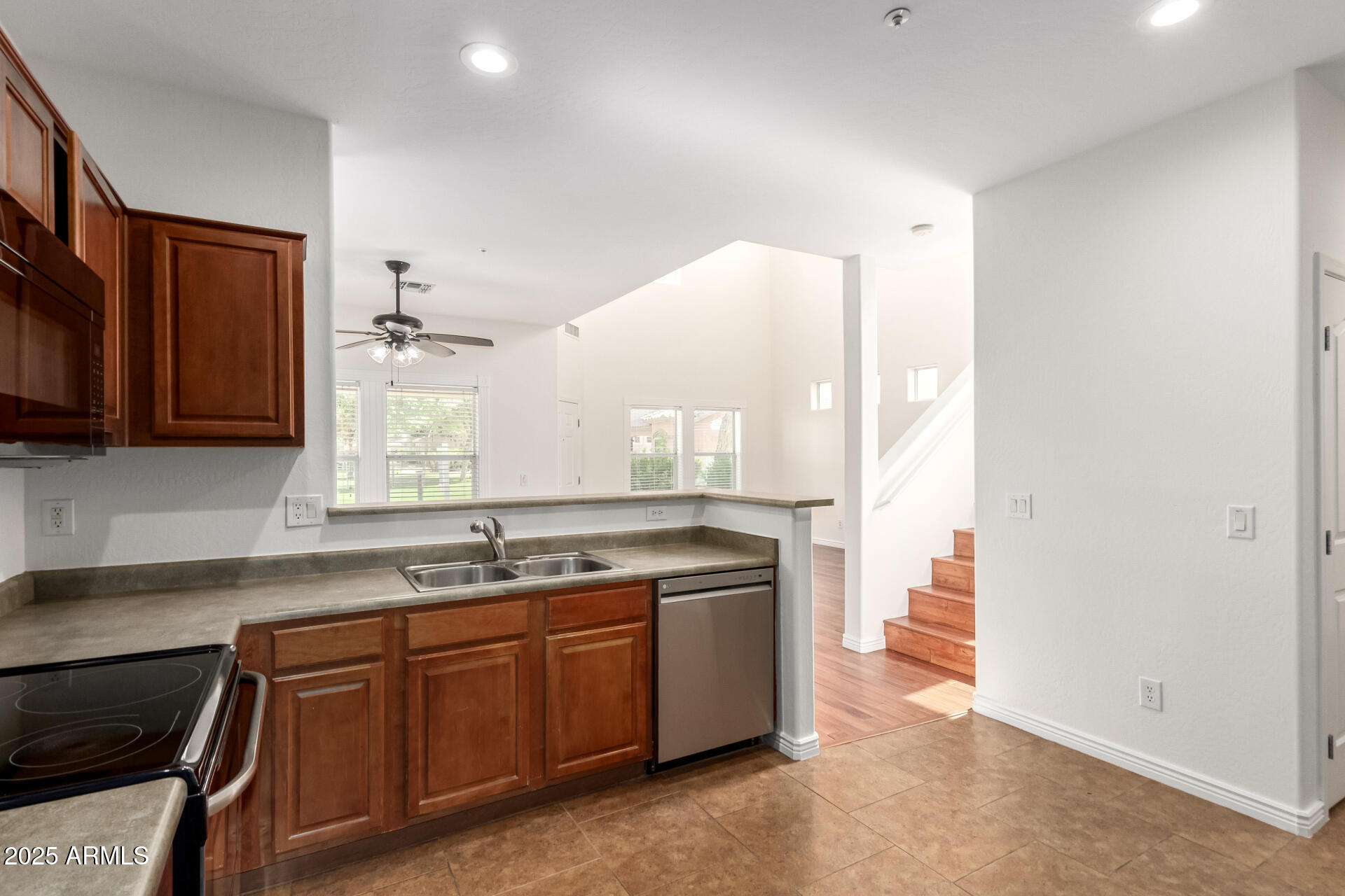 3085 E CAMELLIA Drive