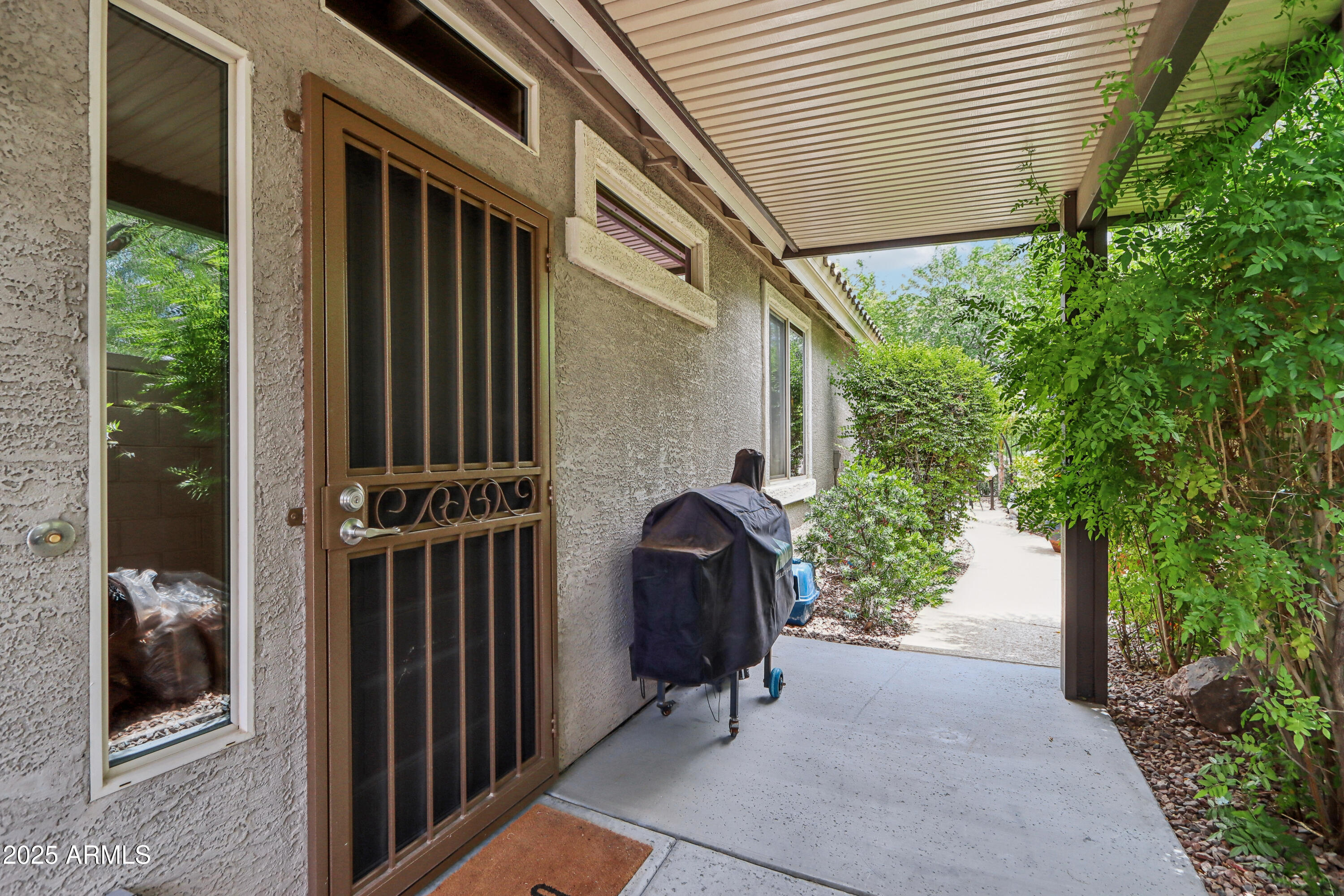 5029 S CARLYLE Drive