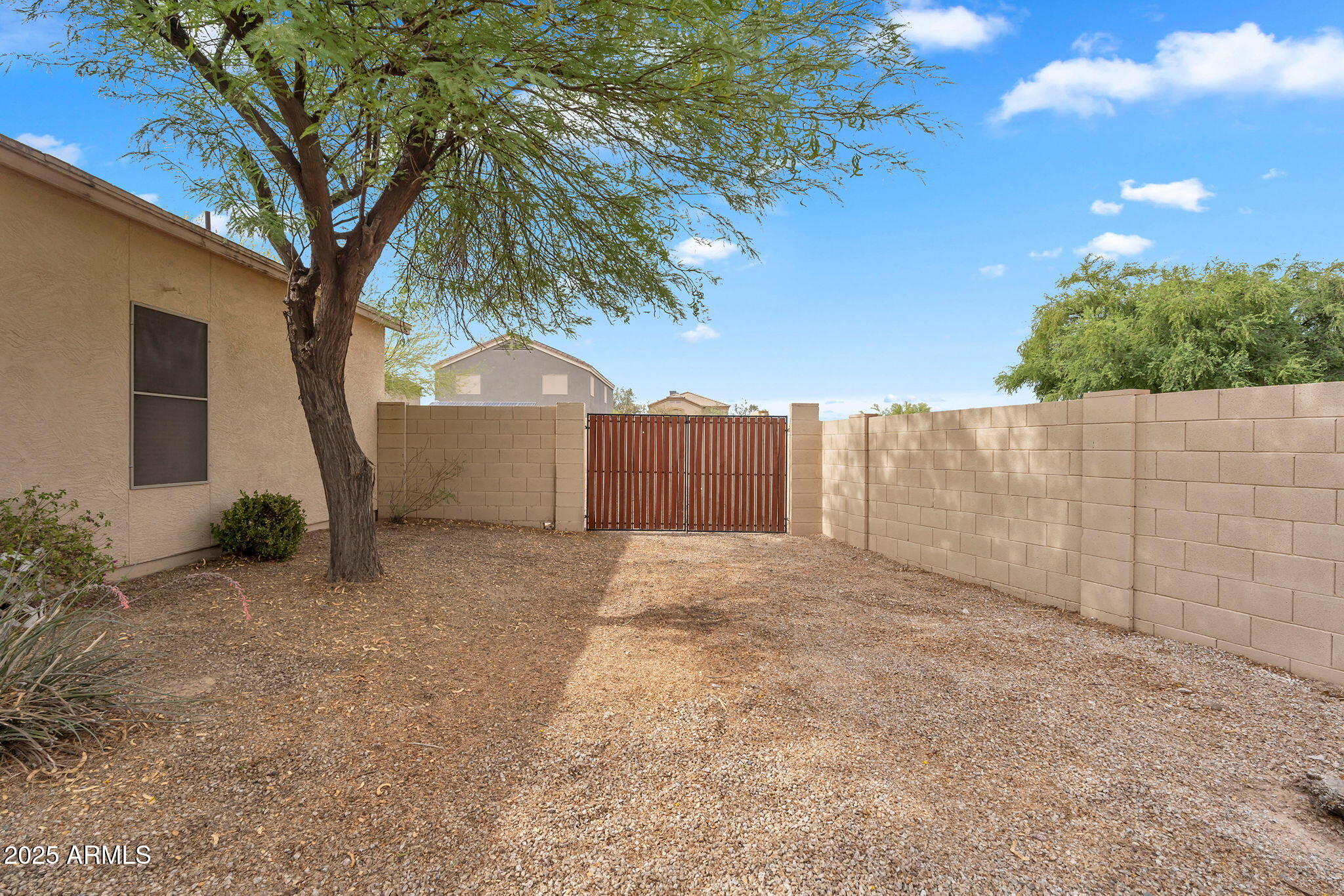 5570 E Quiet Retreat