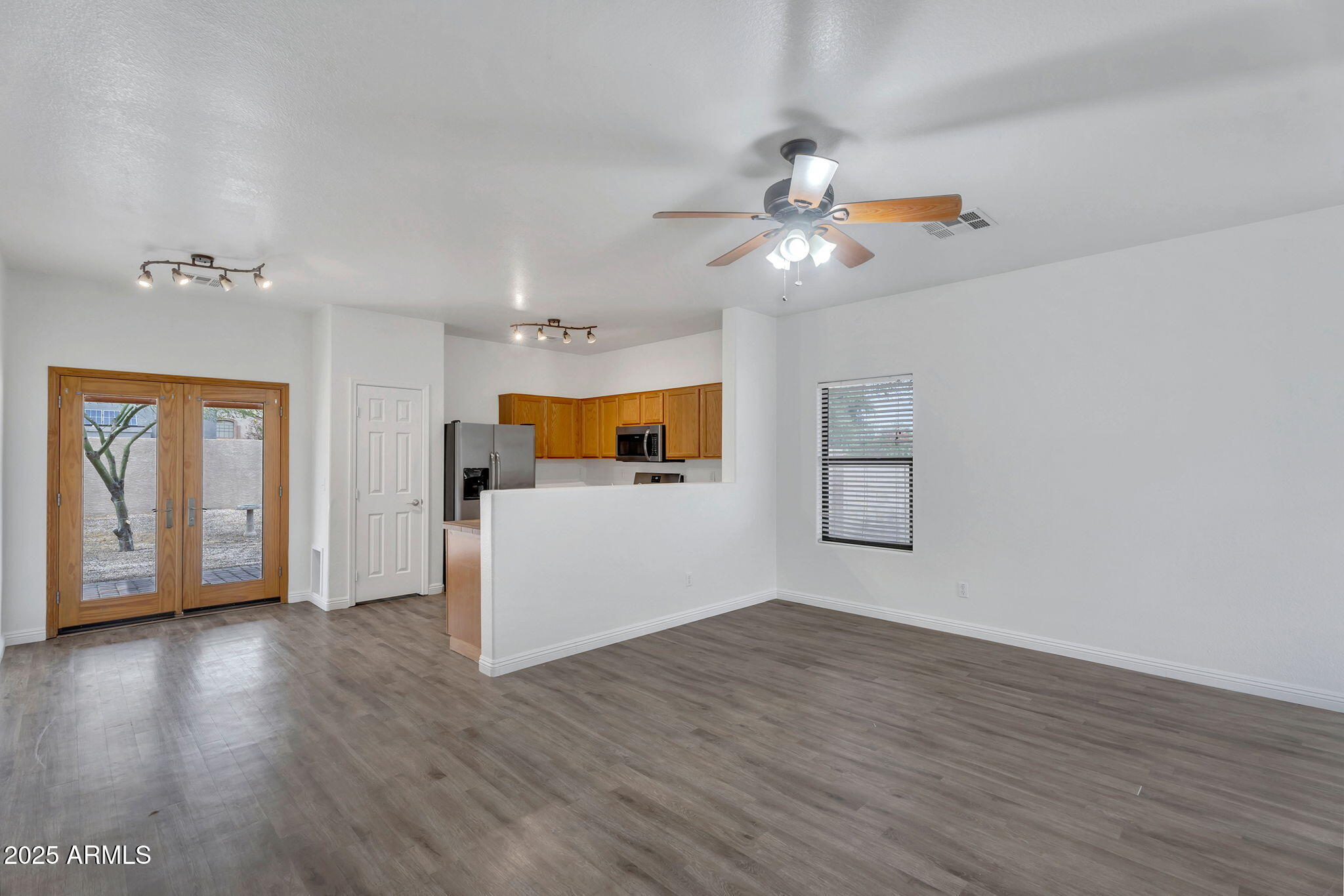 5570 E Quiet Retreat
