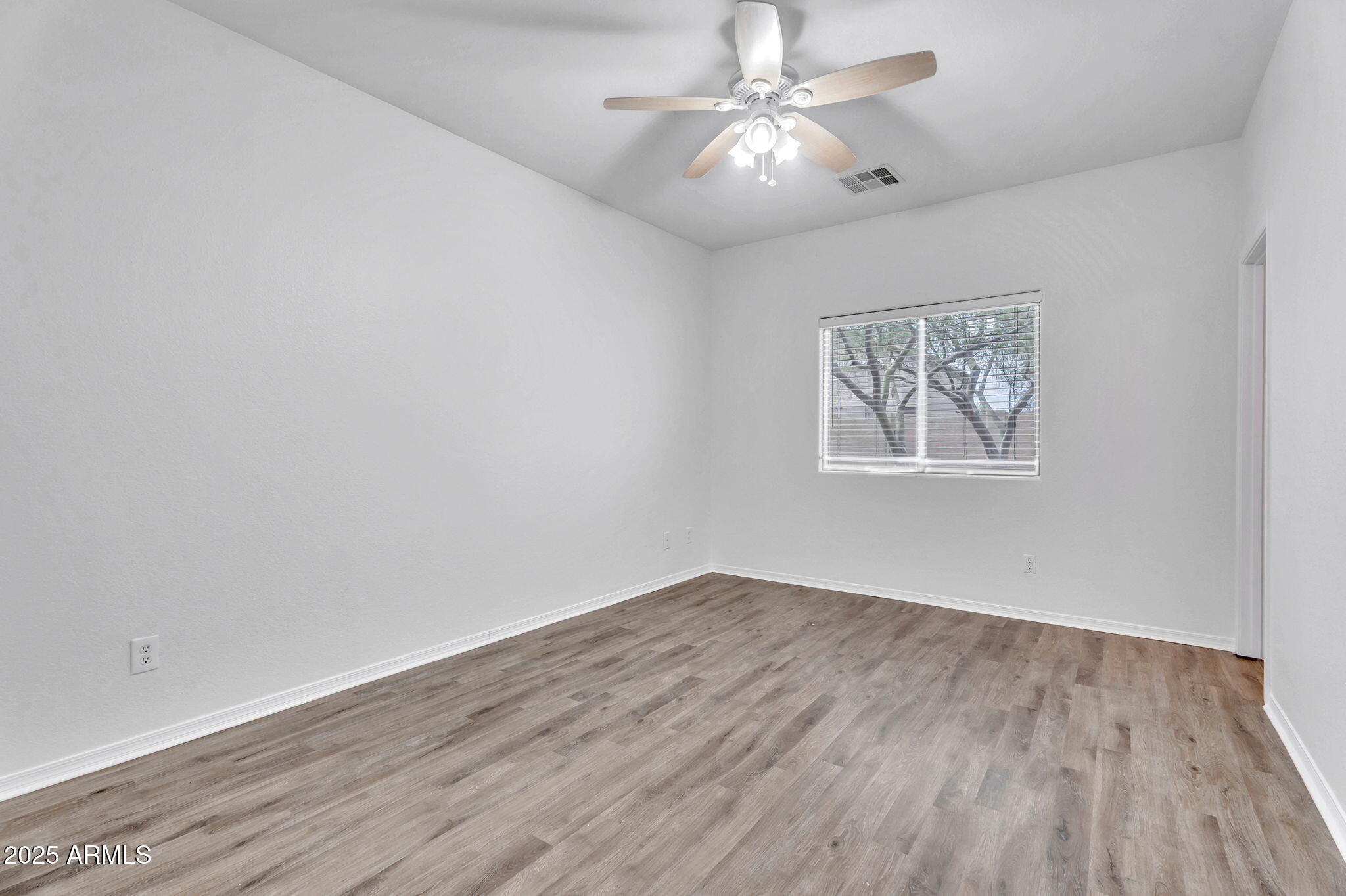 5570 E Quiet Retreat