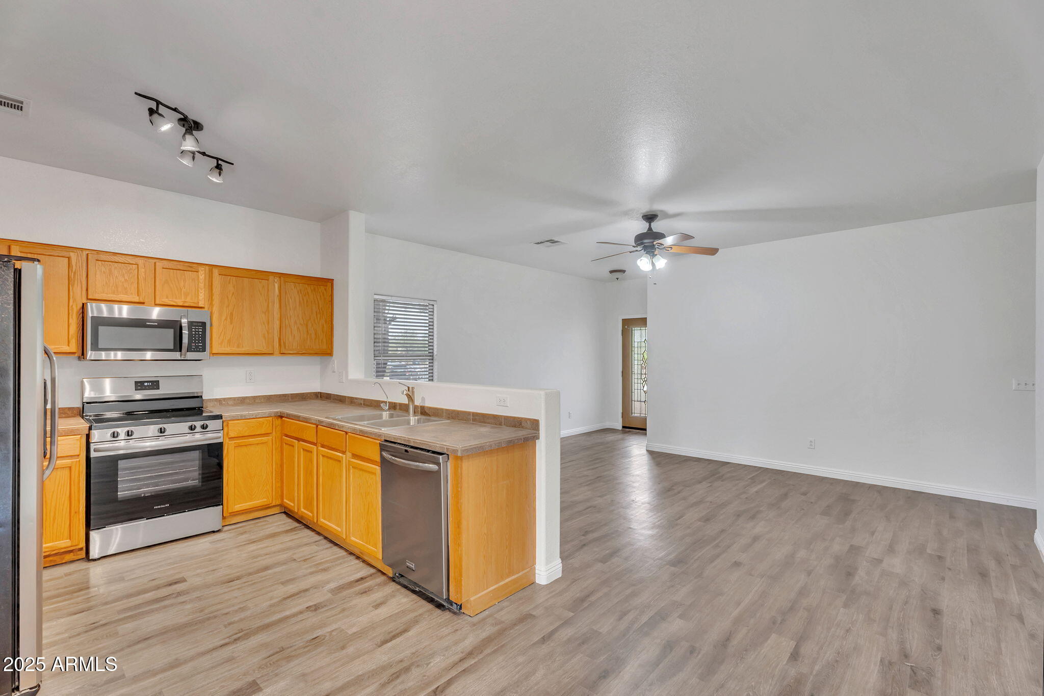 5570 E Quiet Retreat