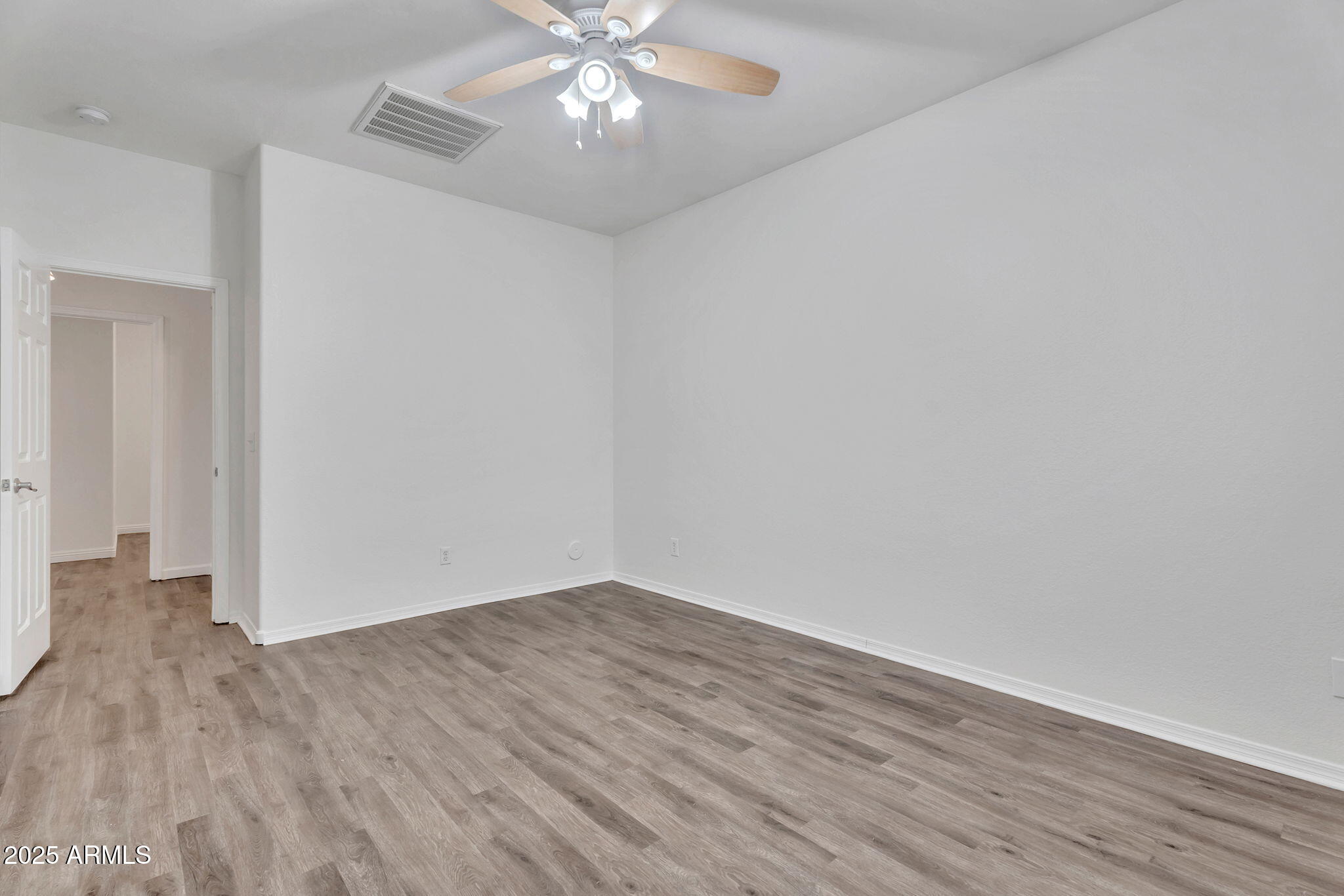5570 E Quiet Retreat