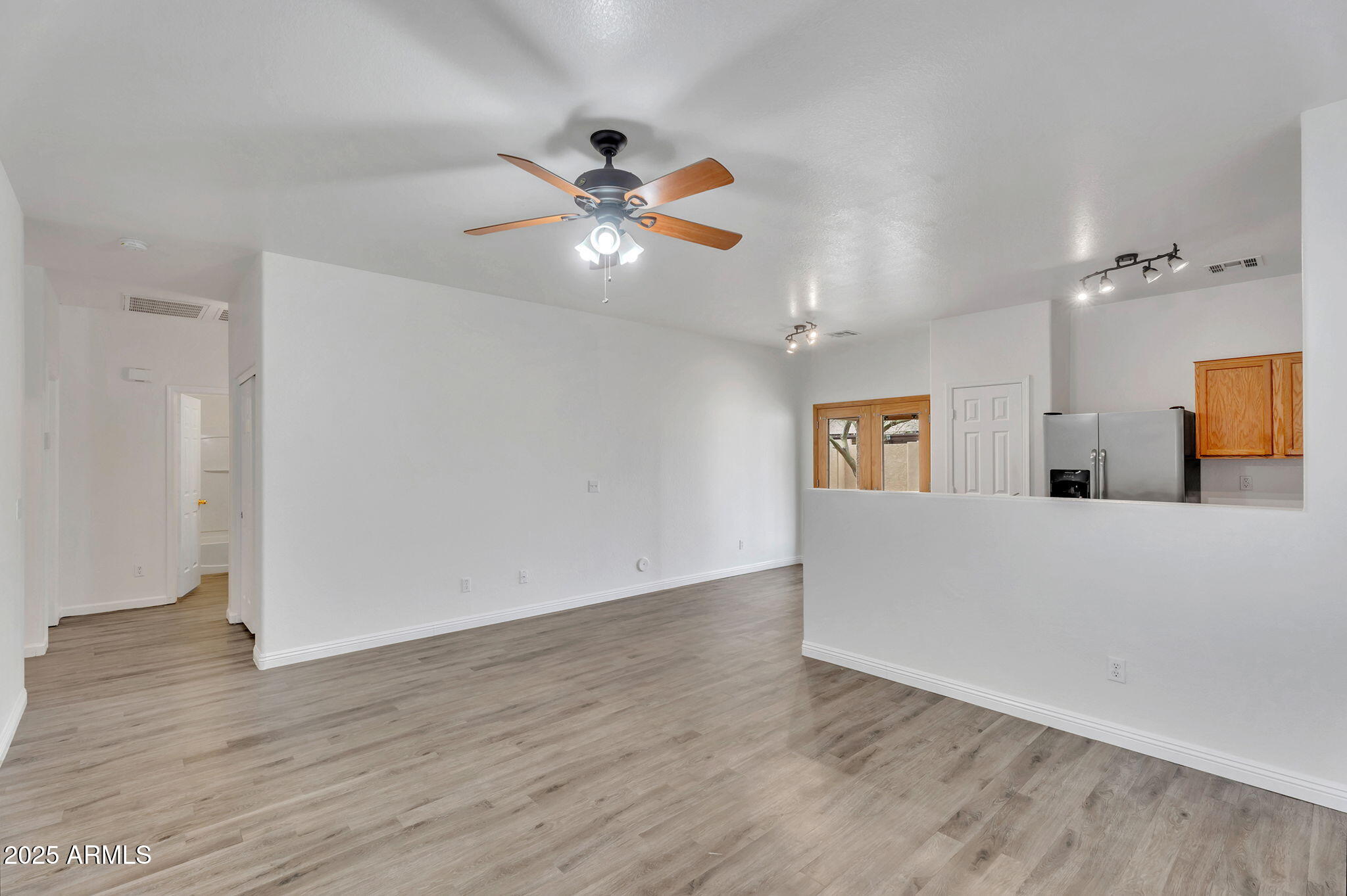 5570 E Quiet Retreat