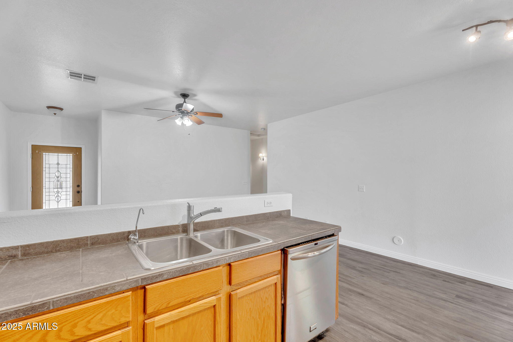 5570 E Quiet Retreat