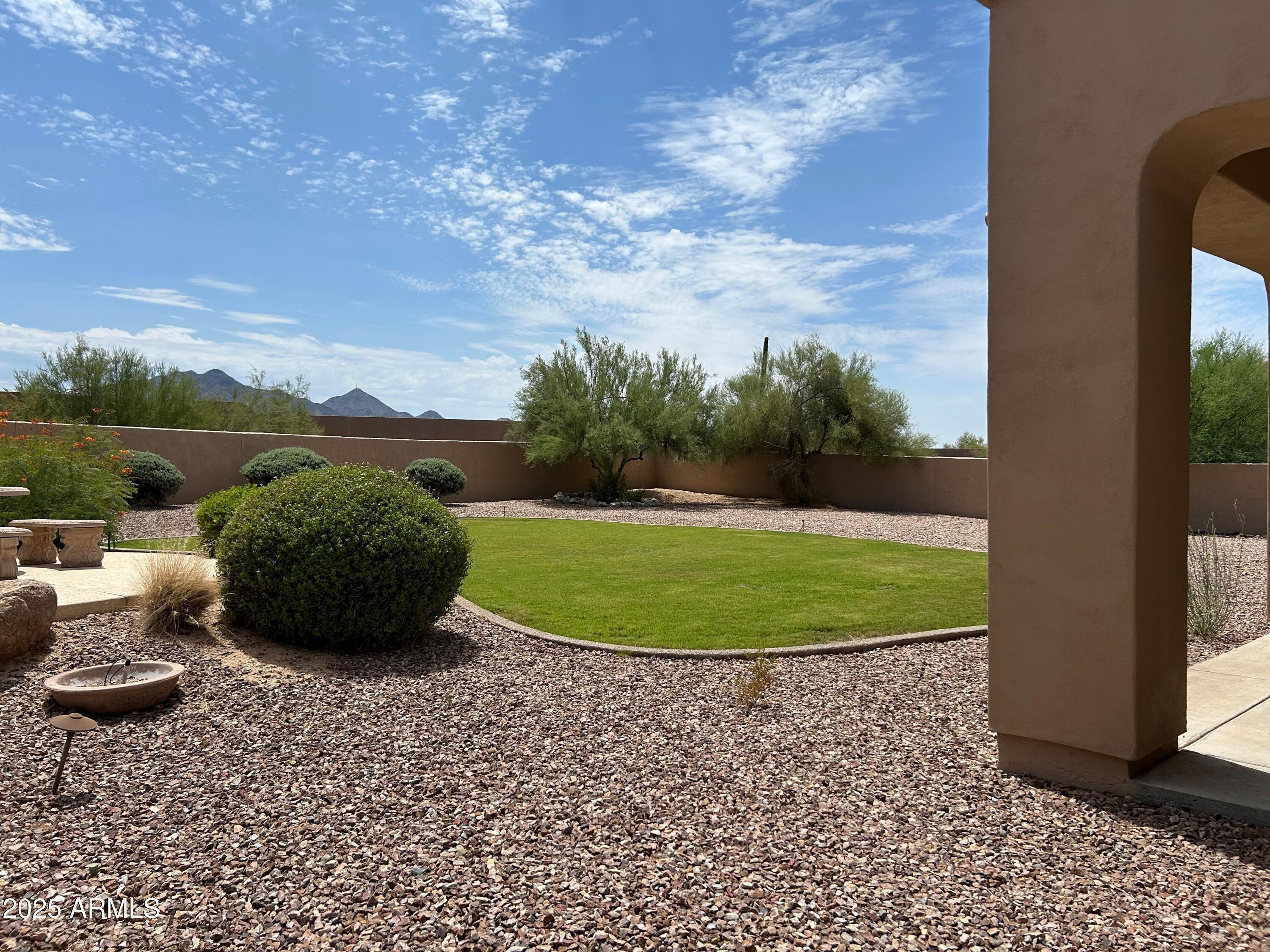 22239 N LOS CABALLOS Drive