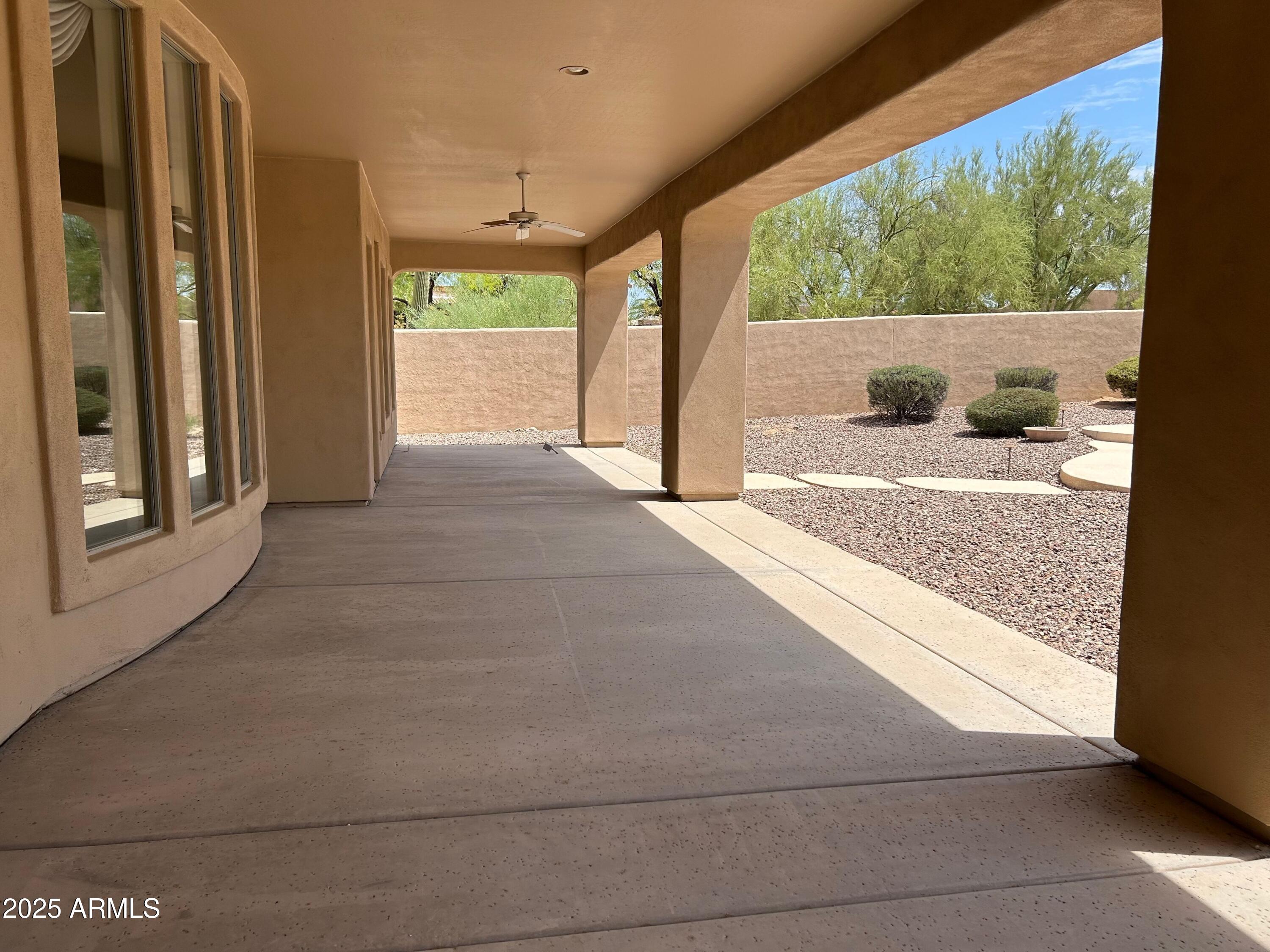 22239 N LOS CABALLOS Drive