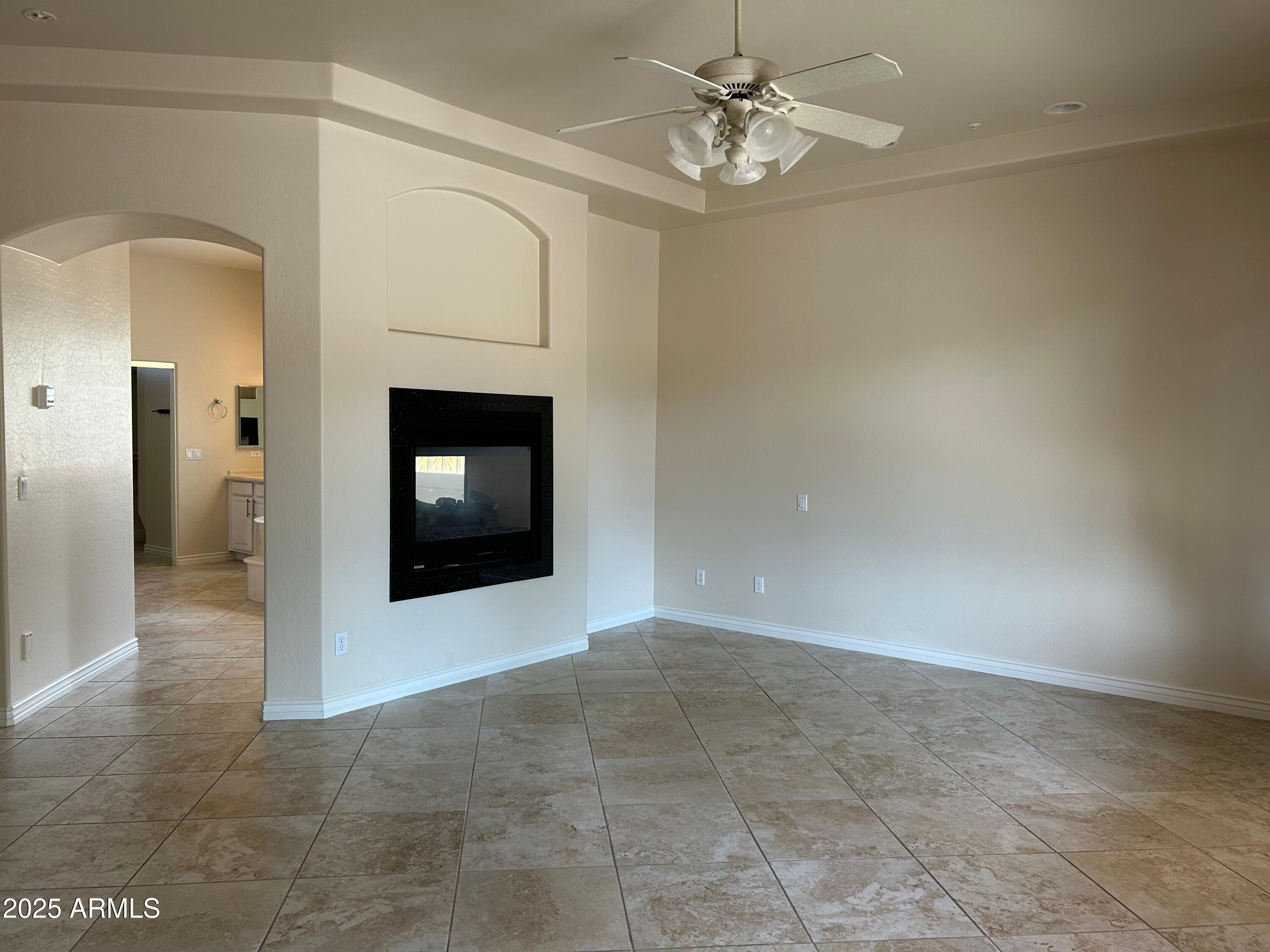 22239 N LOS CABALLOS Drive