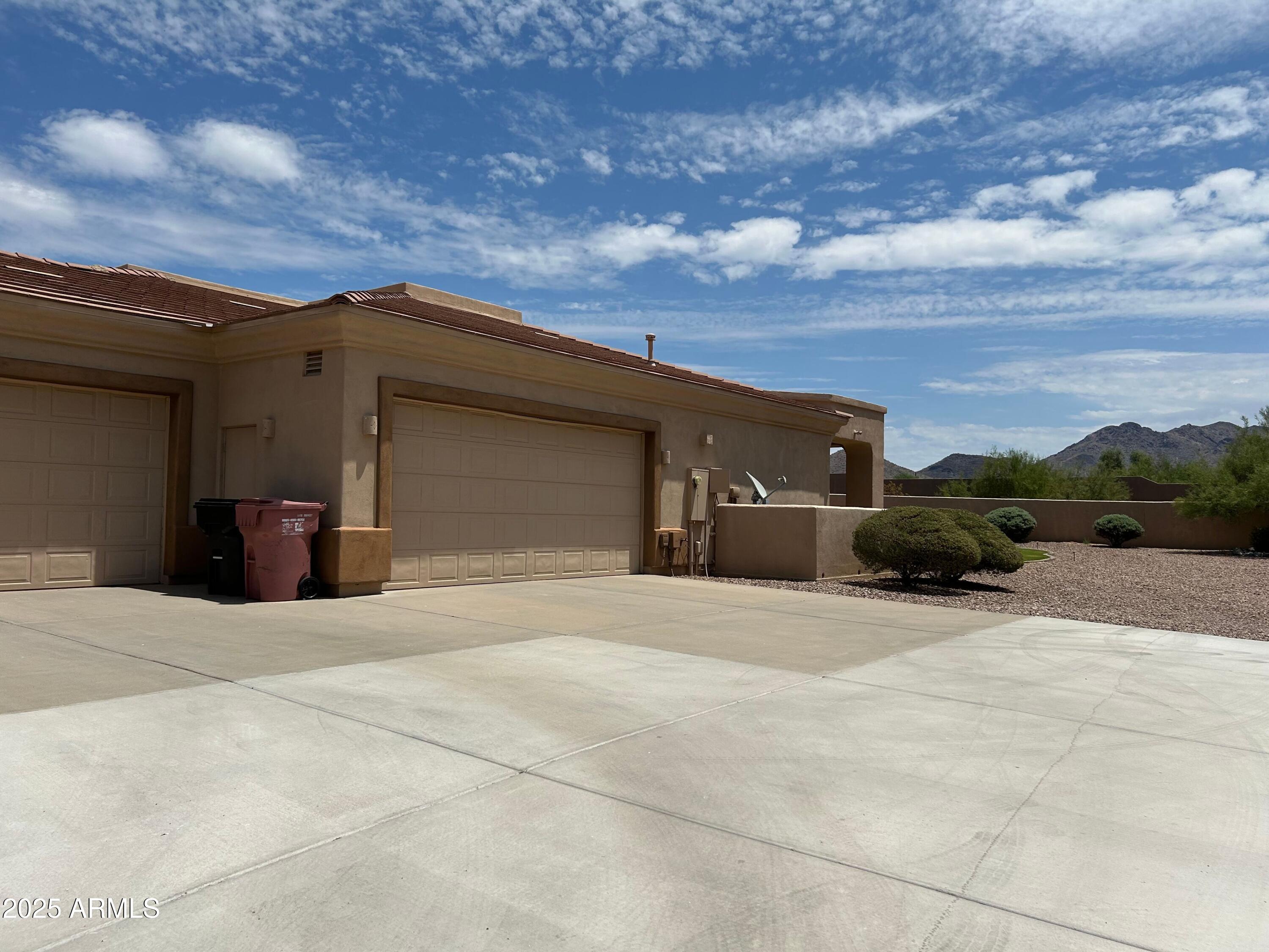 22239 N LOS CABALLOS Drive