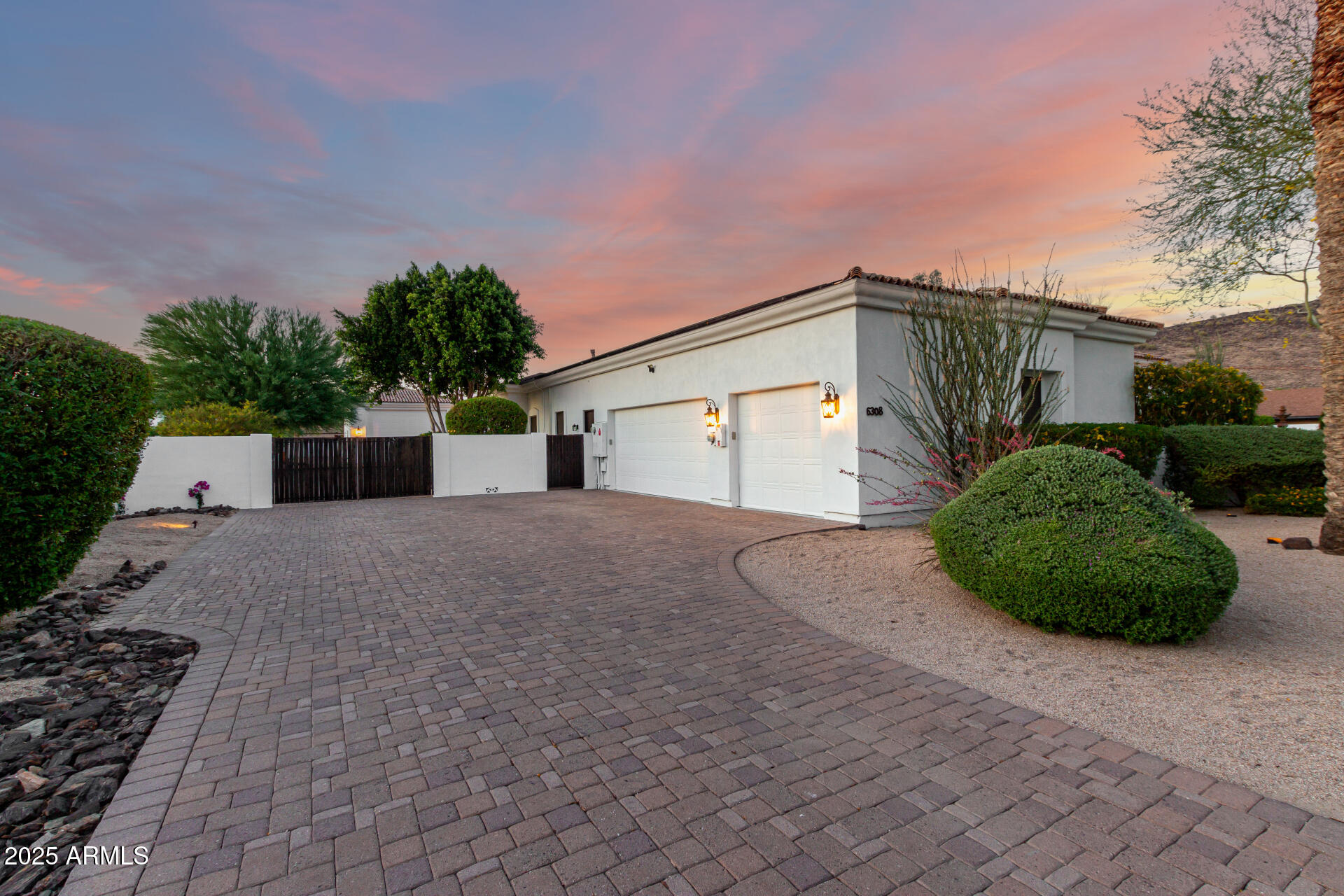 6308 W PARKSIDE Lane