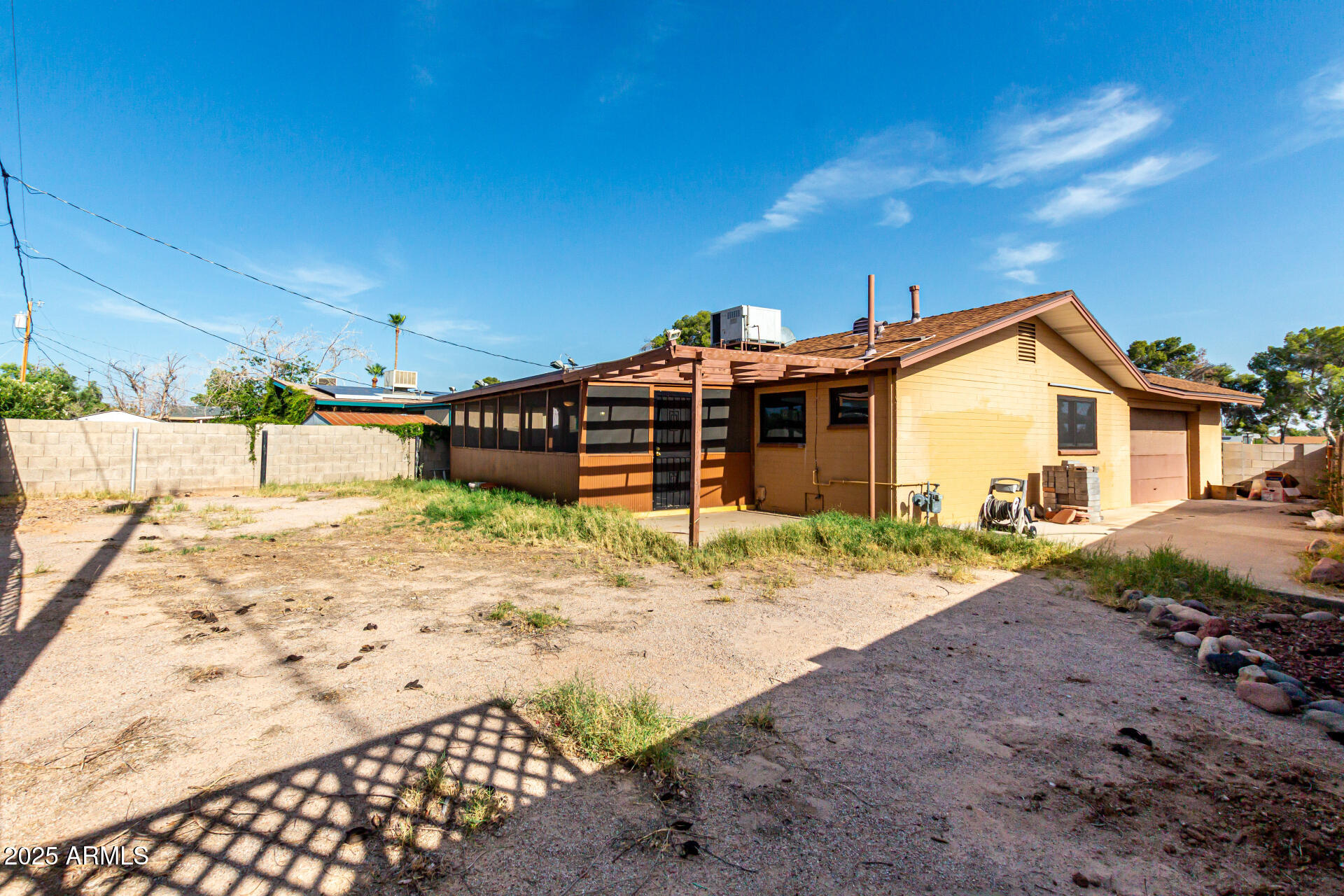 3208 W PORT ROYALE Lane