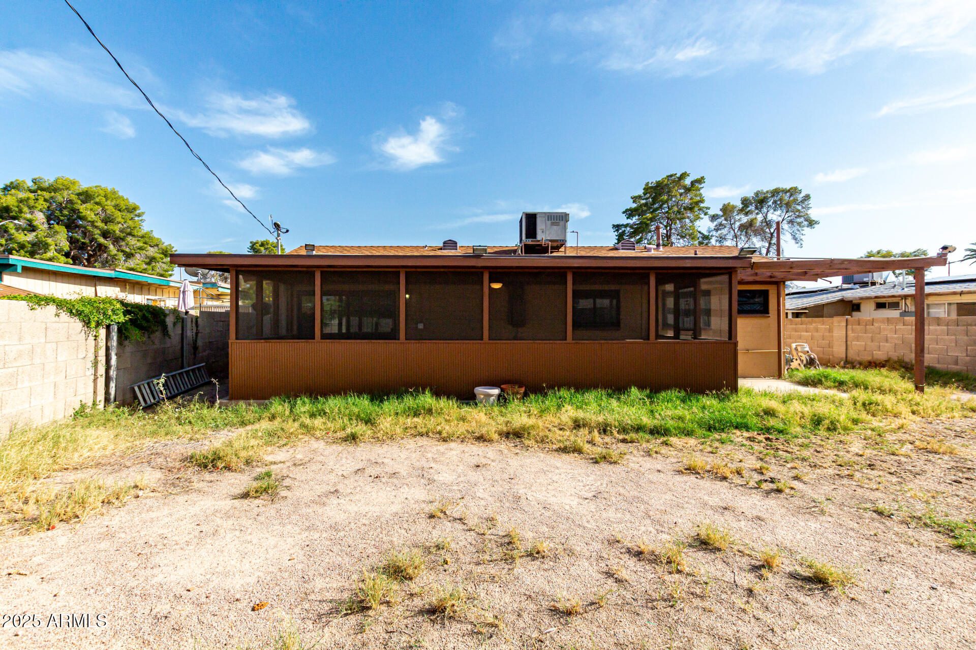 3208 W PORT ROYALE Lane