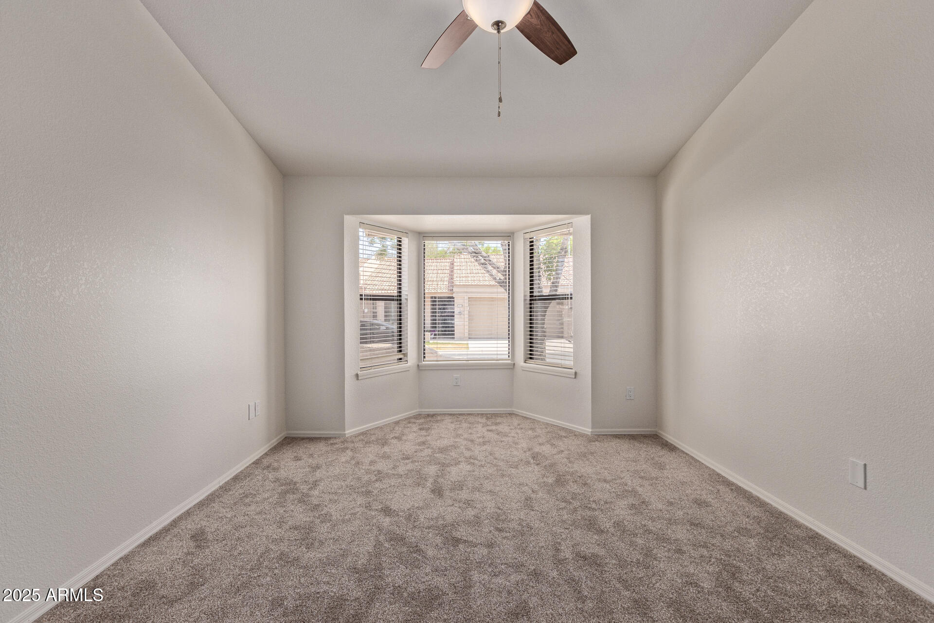 1021 S GREENFIELD Road 1211