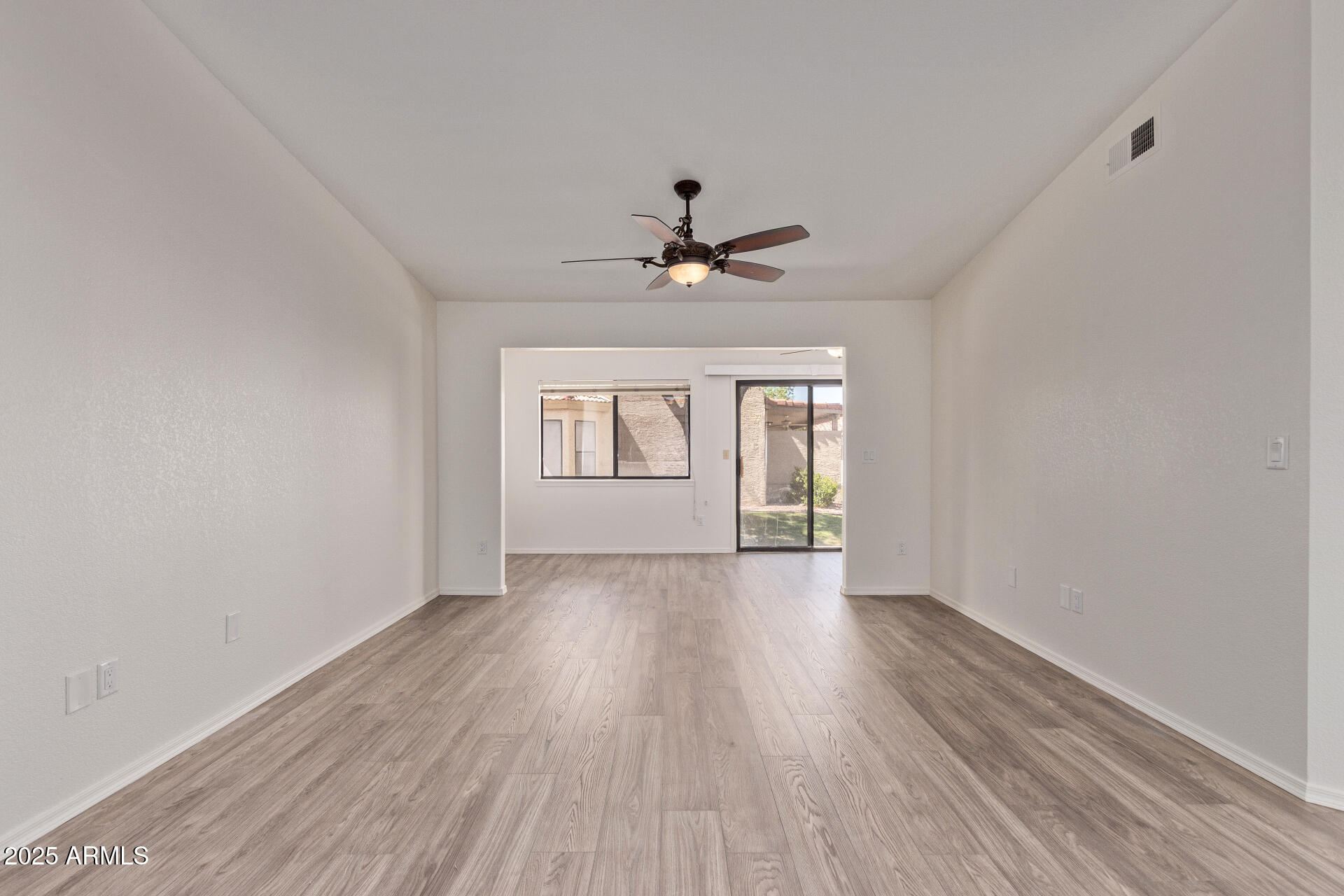 1021 S GREENFIELD Road 1211