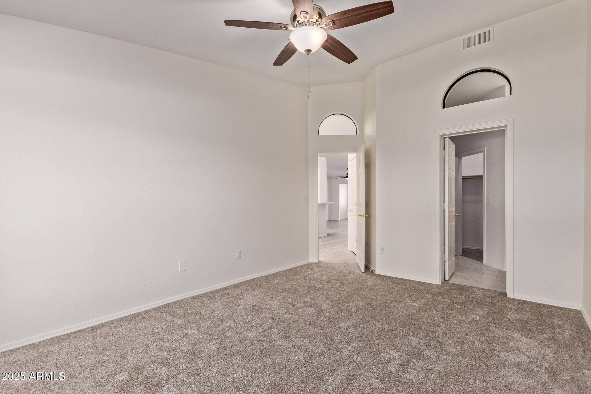 1021 S GREENFIELD Road 1211
