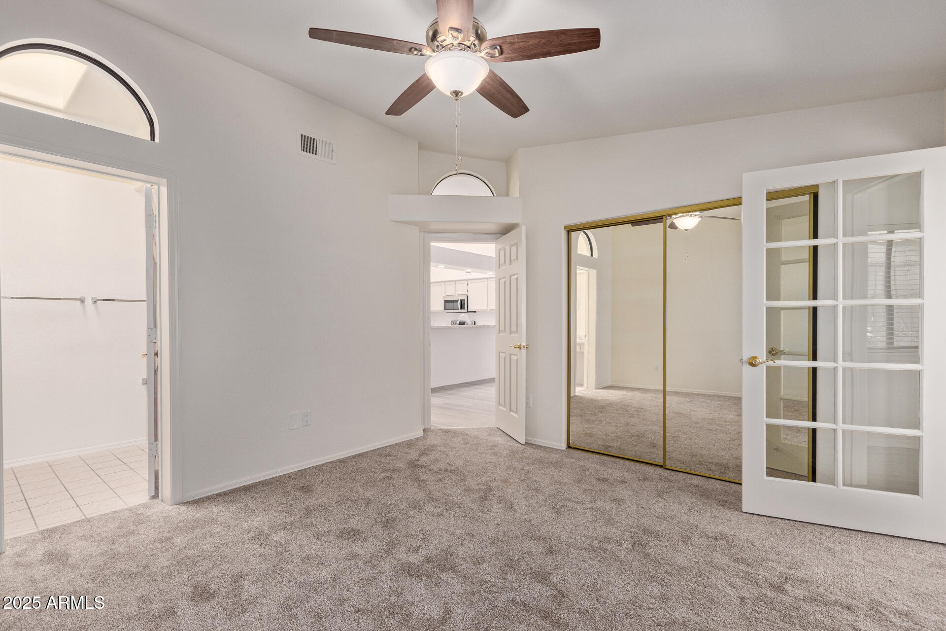 1021 S GREENFIELD Road 1211