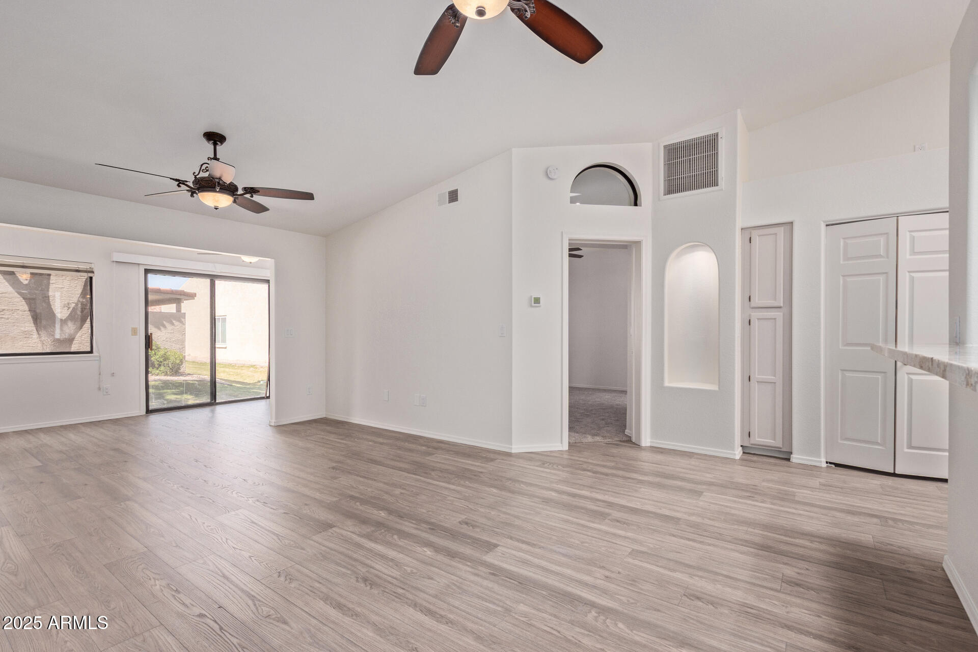 1021 S GREENFIELD Road 1211