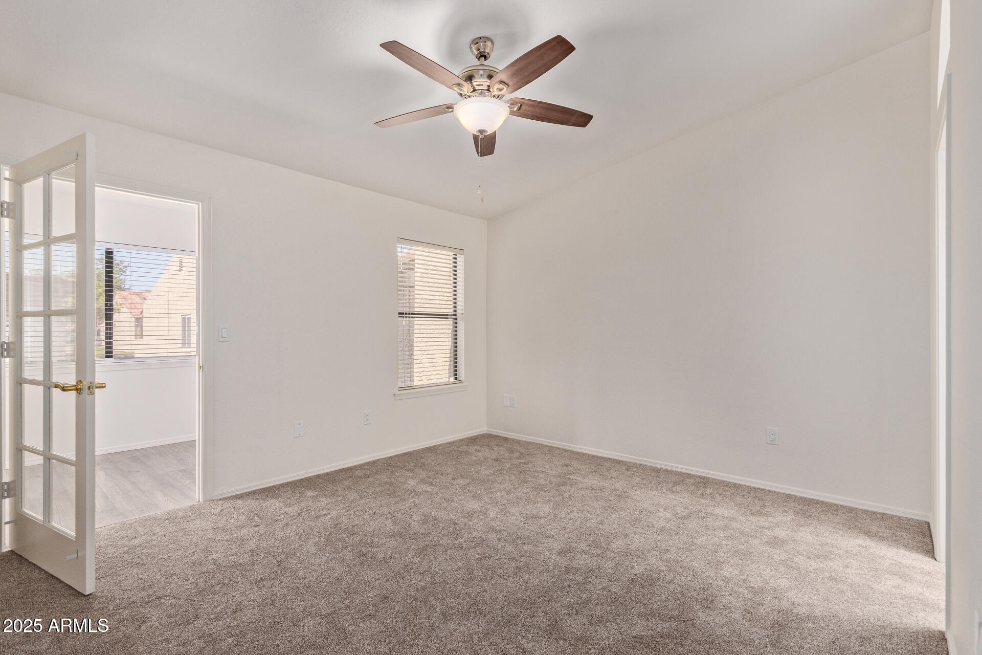 1021 S GREENFIELD Road 1211