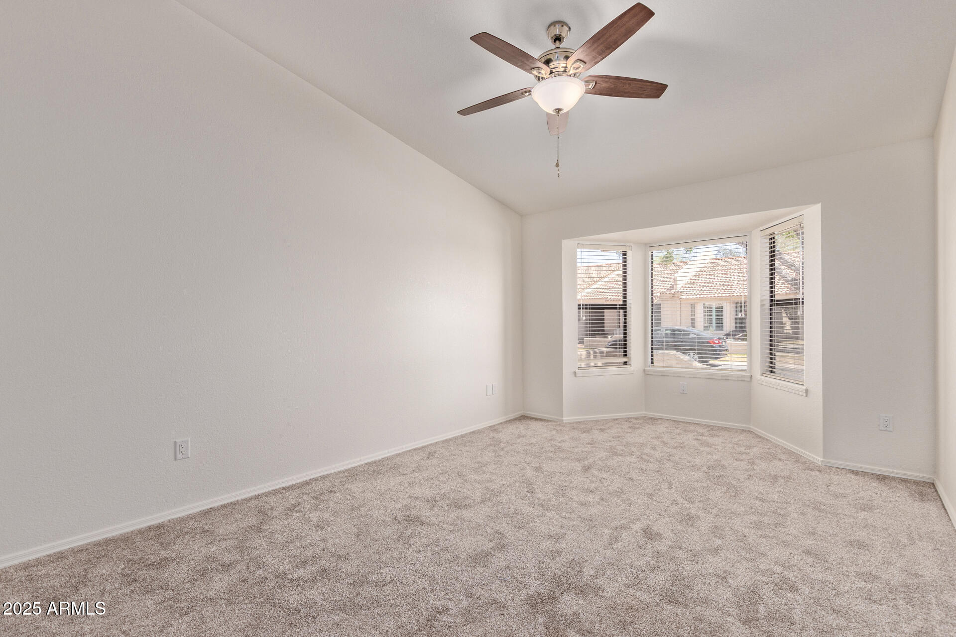 1021 S GREENFIELD Road 1211