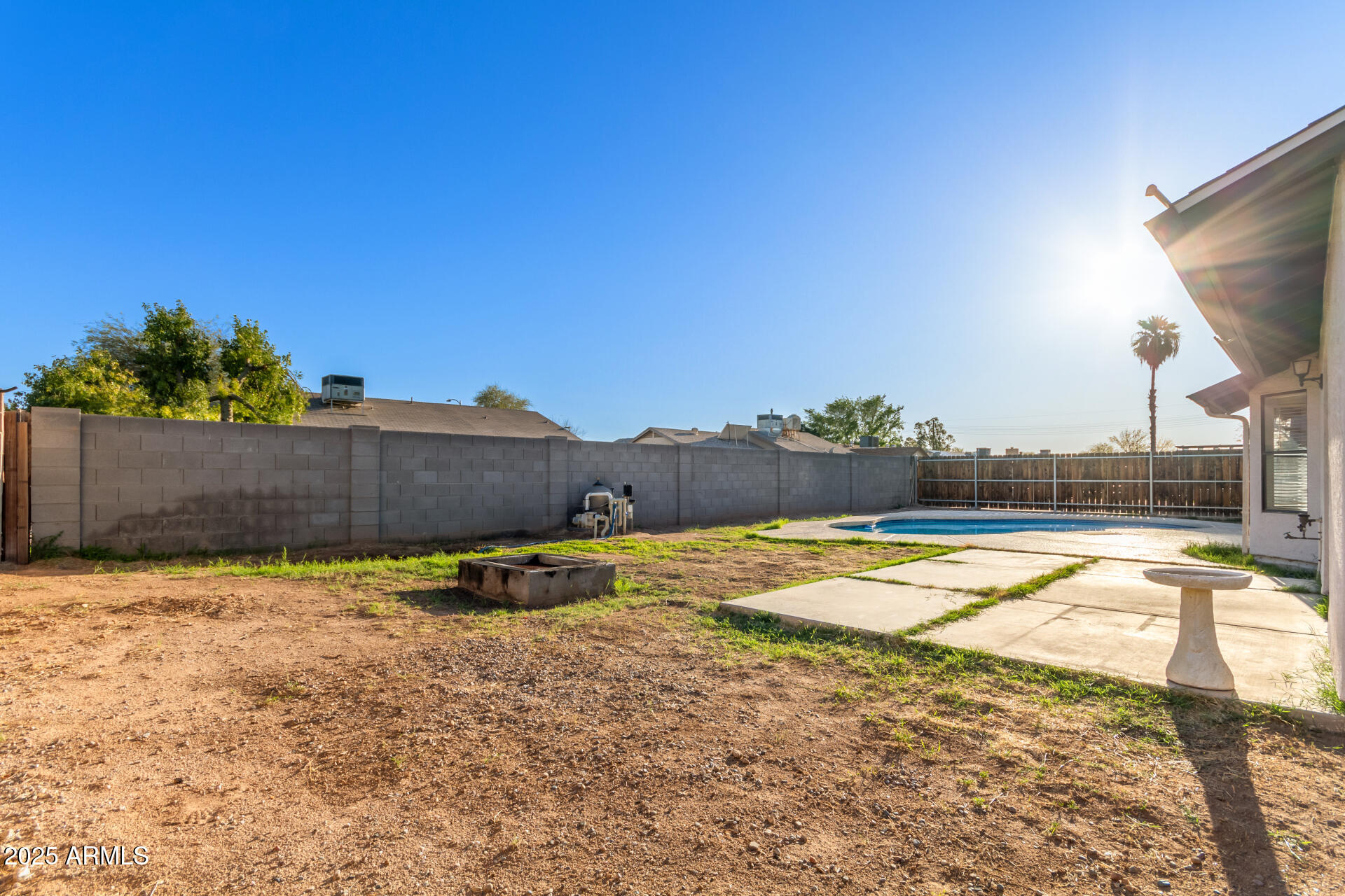 9009 W BUTLER Drive