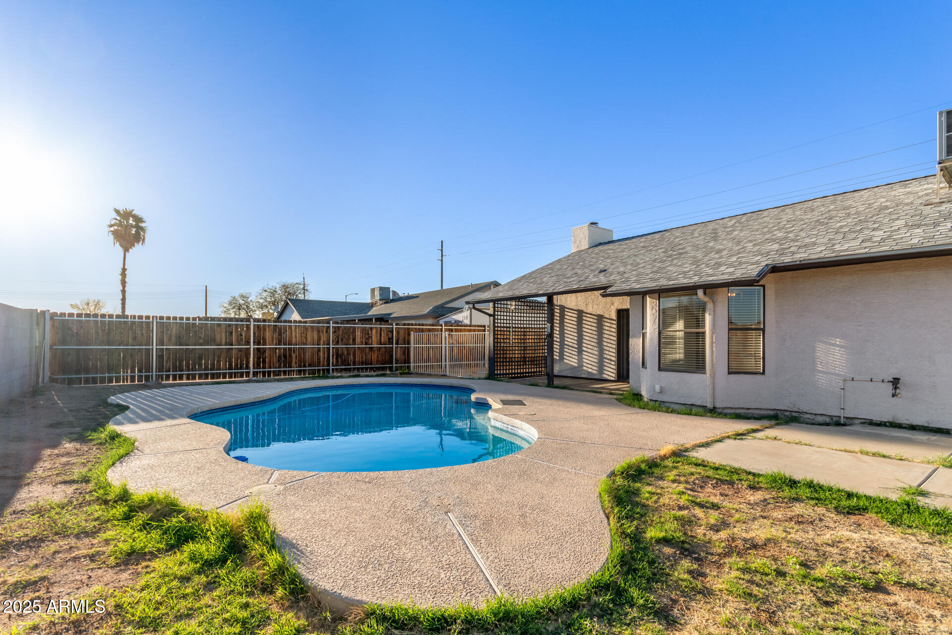 9009 W BUTLER Drive