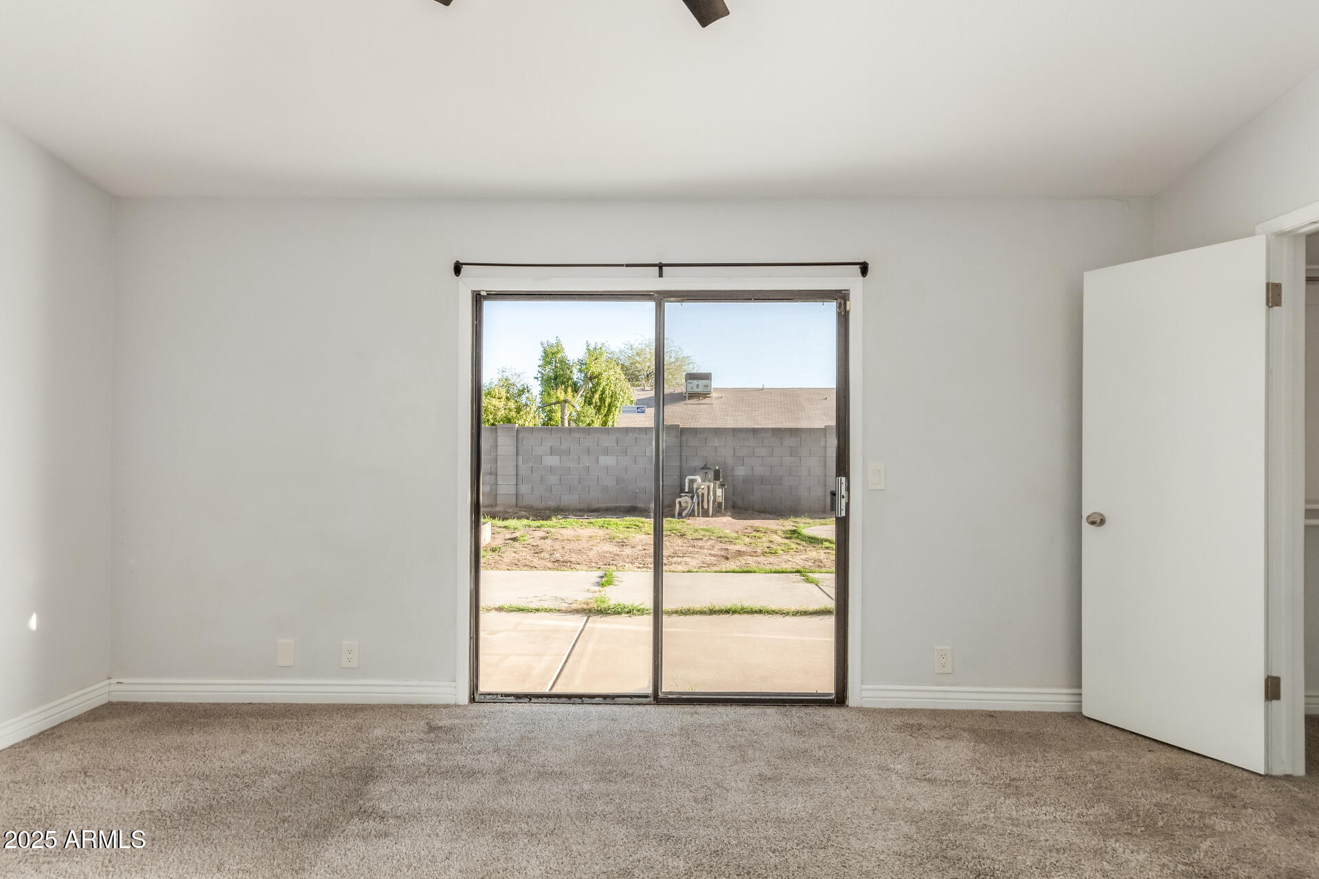 9009 W BUTLER Drive