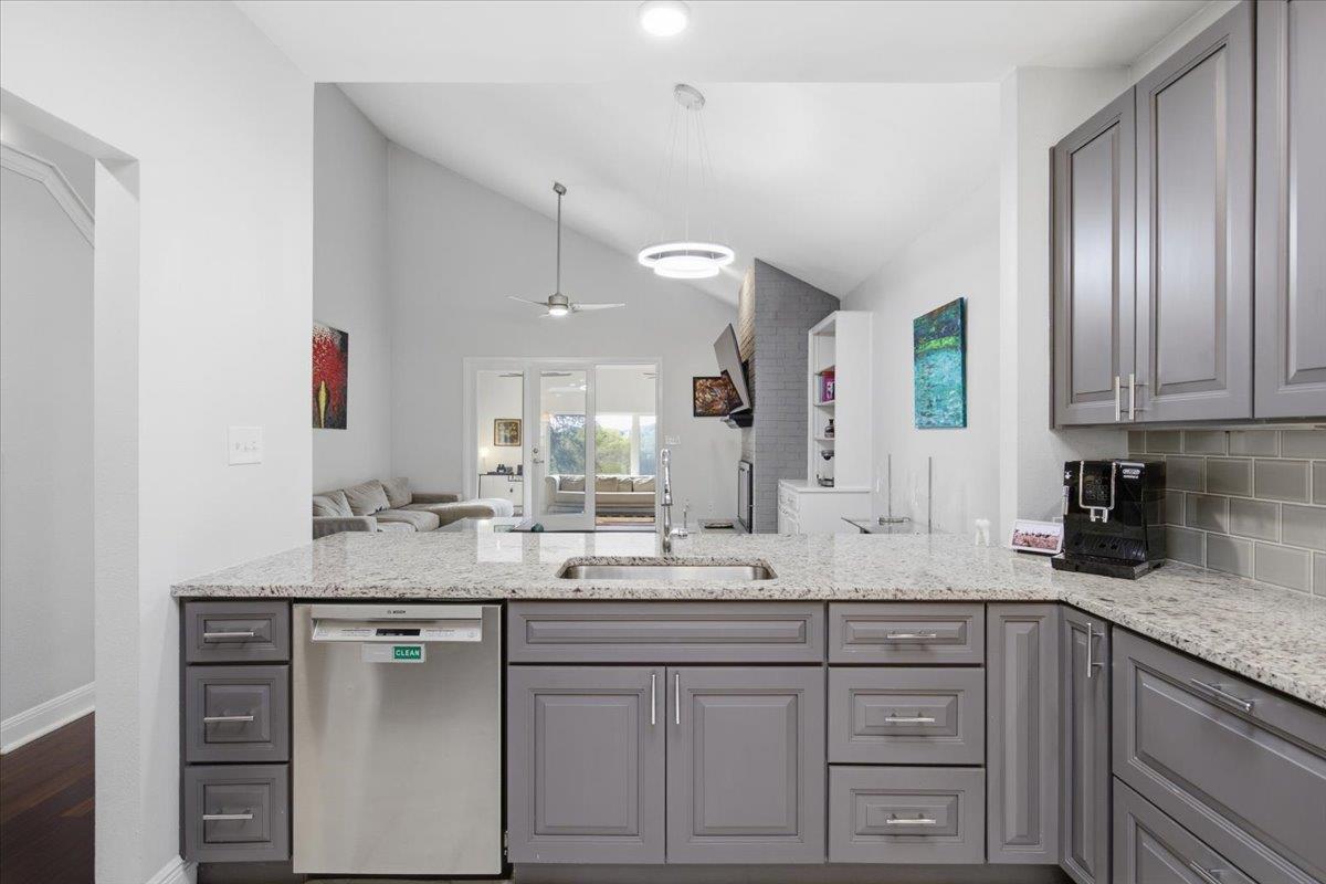 2203 Onion Creek PKWY # 17