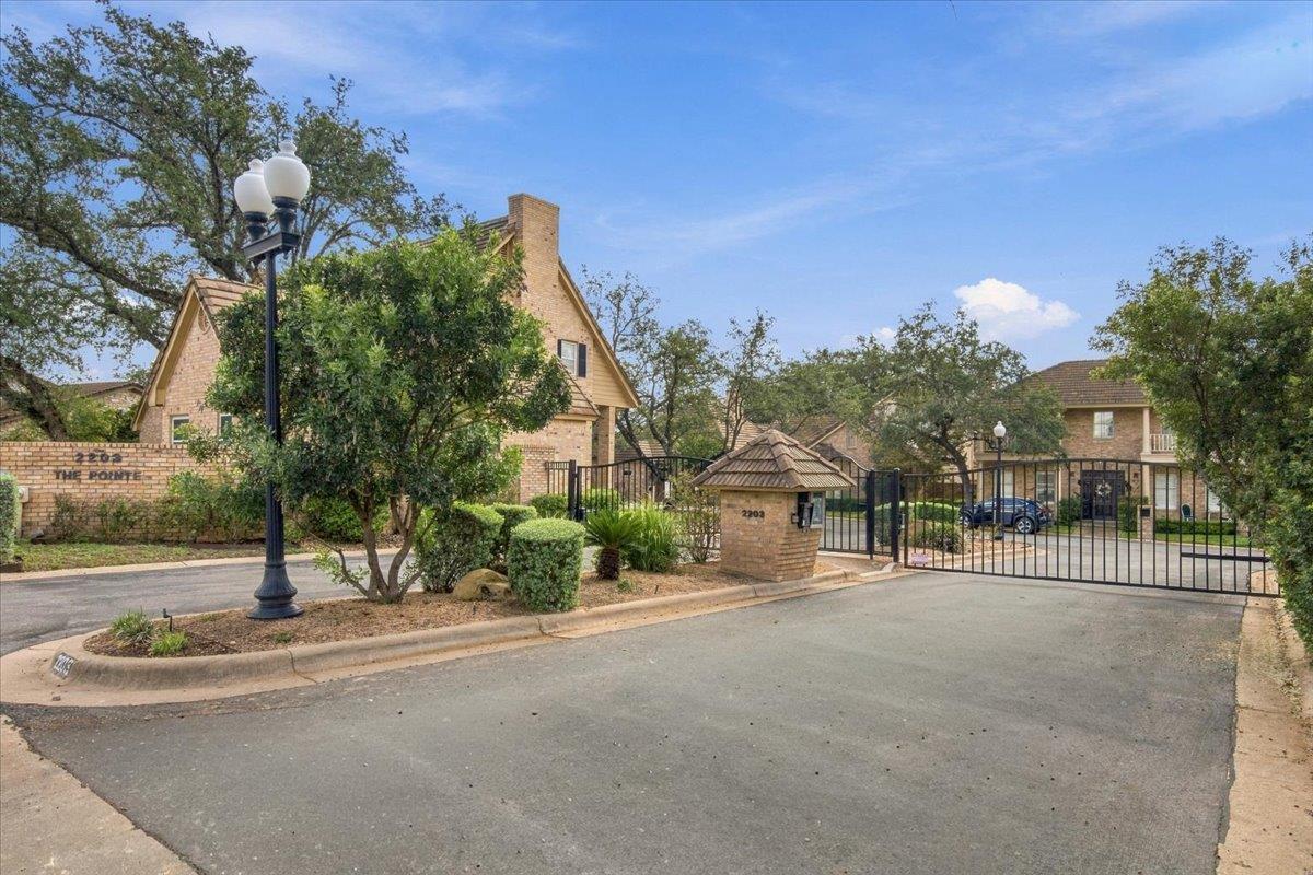 2203 Onion Creek PKWY # 17
