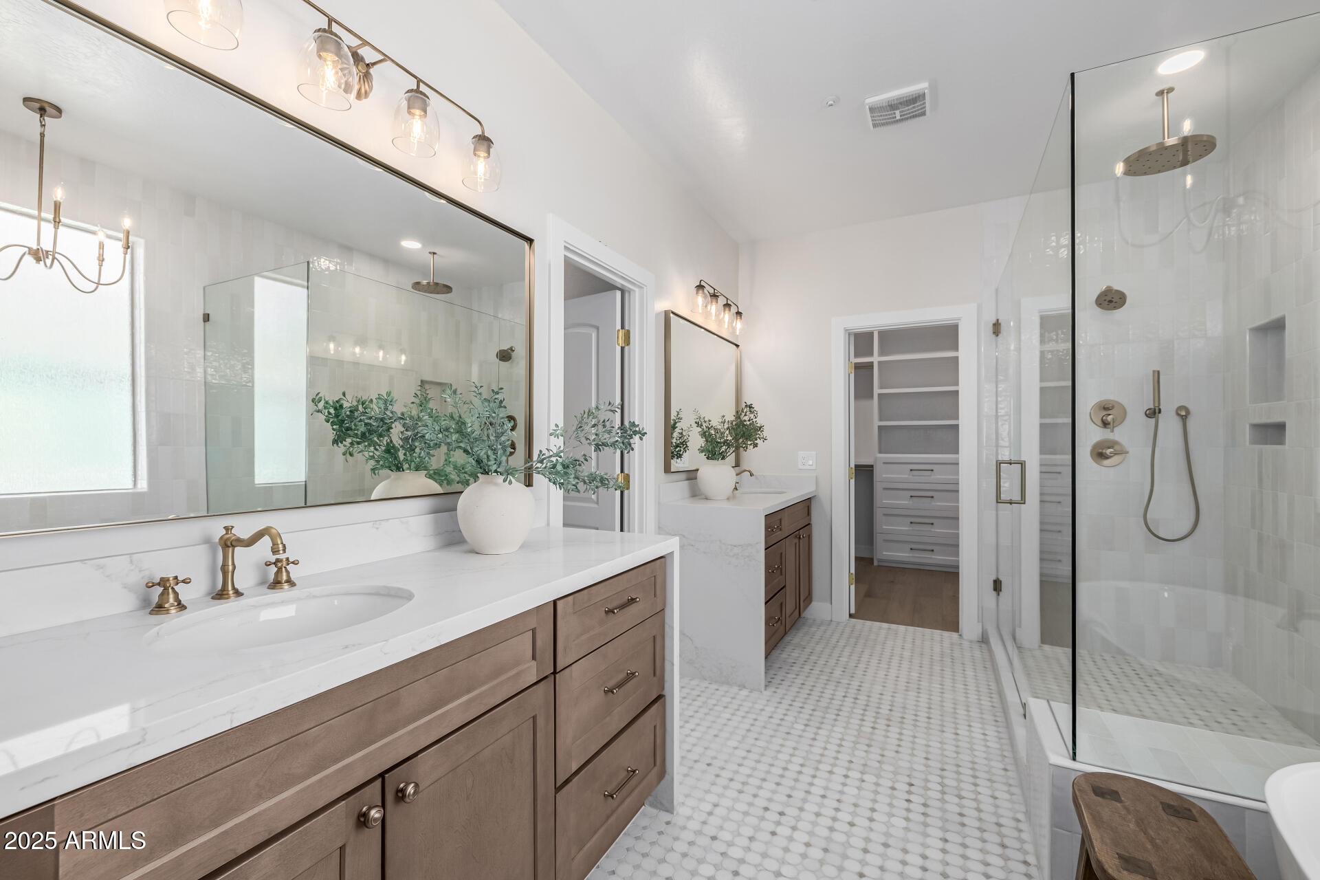 2743 E VIRGINIA Street