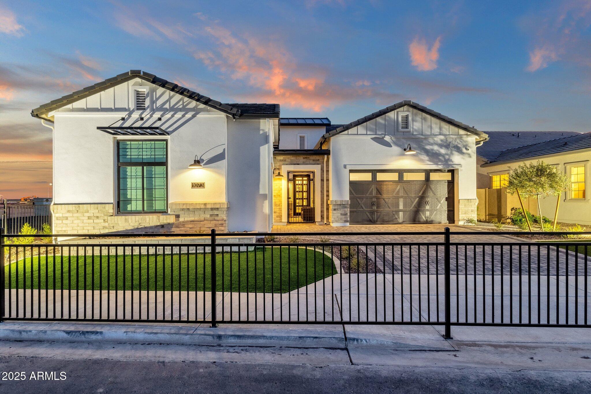 1160 E PEACH TREE Drive