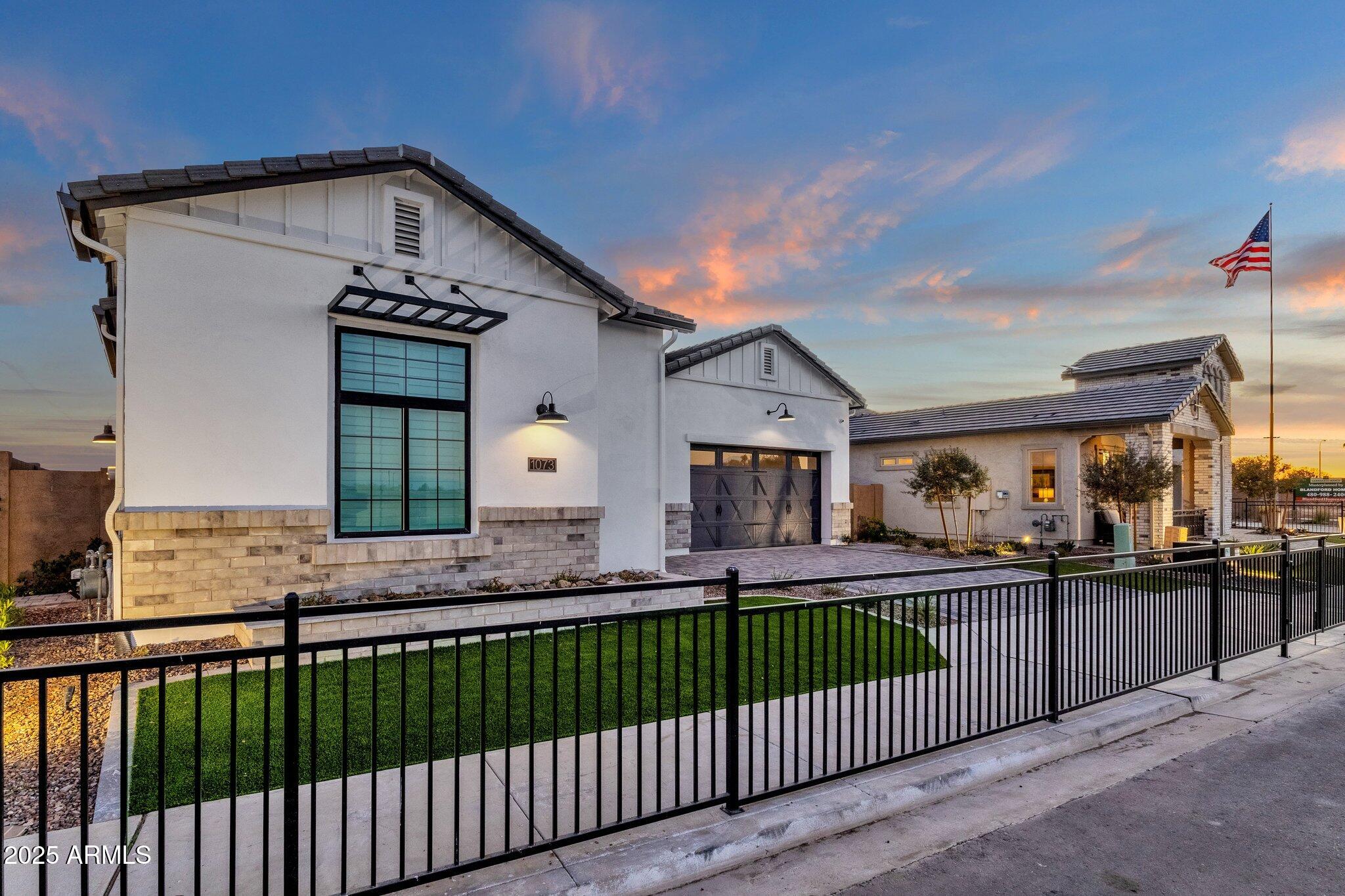 1160 E PEACH TREE Drive